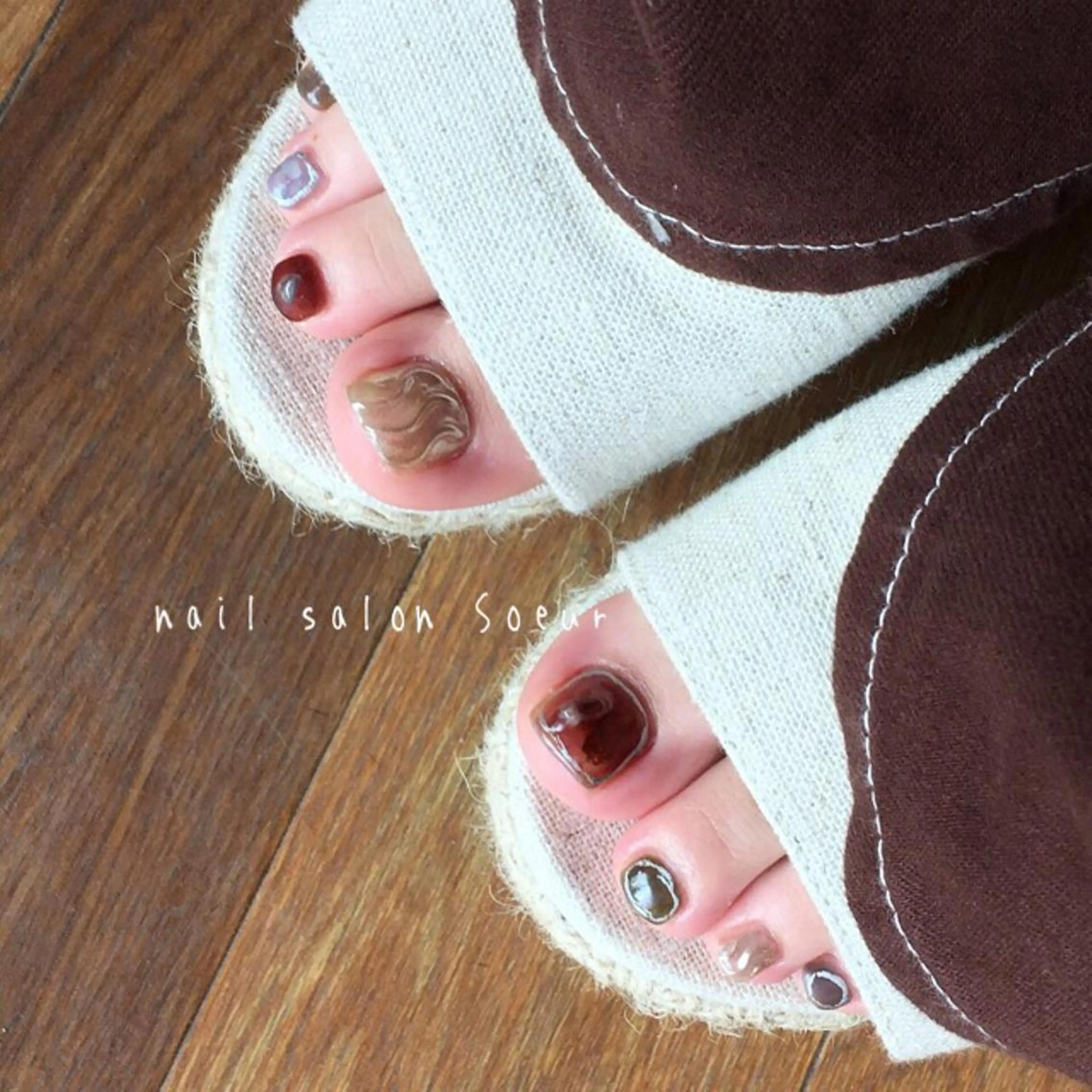 ネイル アートネイル フットネイル ミラーネイル ニュアンスネイル フットネイル nail salon Soeurのネイルデザイン