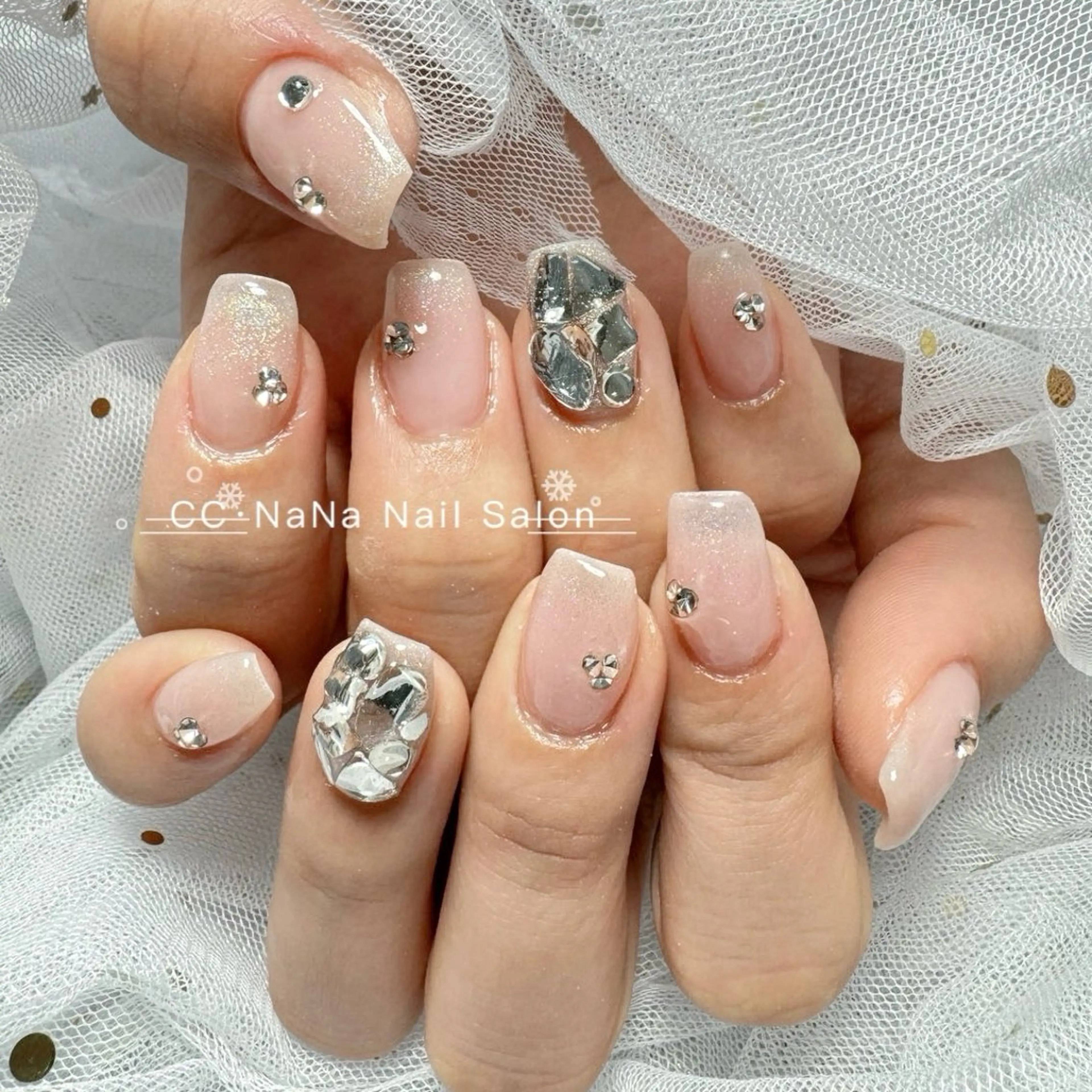 ネイル チークネイル フラッシュネイル ハート キラキラネイル 韓国ネイル ハンドネイル 💎CC・NaNa 韓国風ネイル🌙Cのネイルデザイン