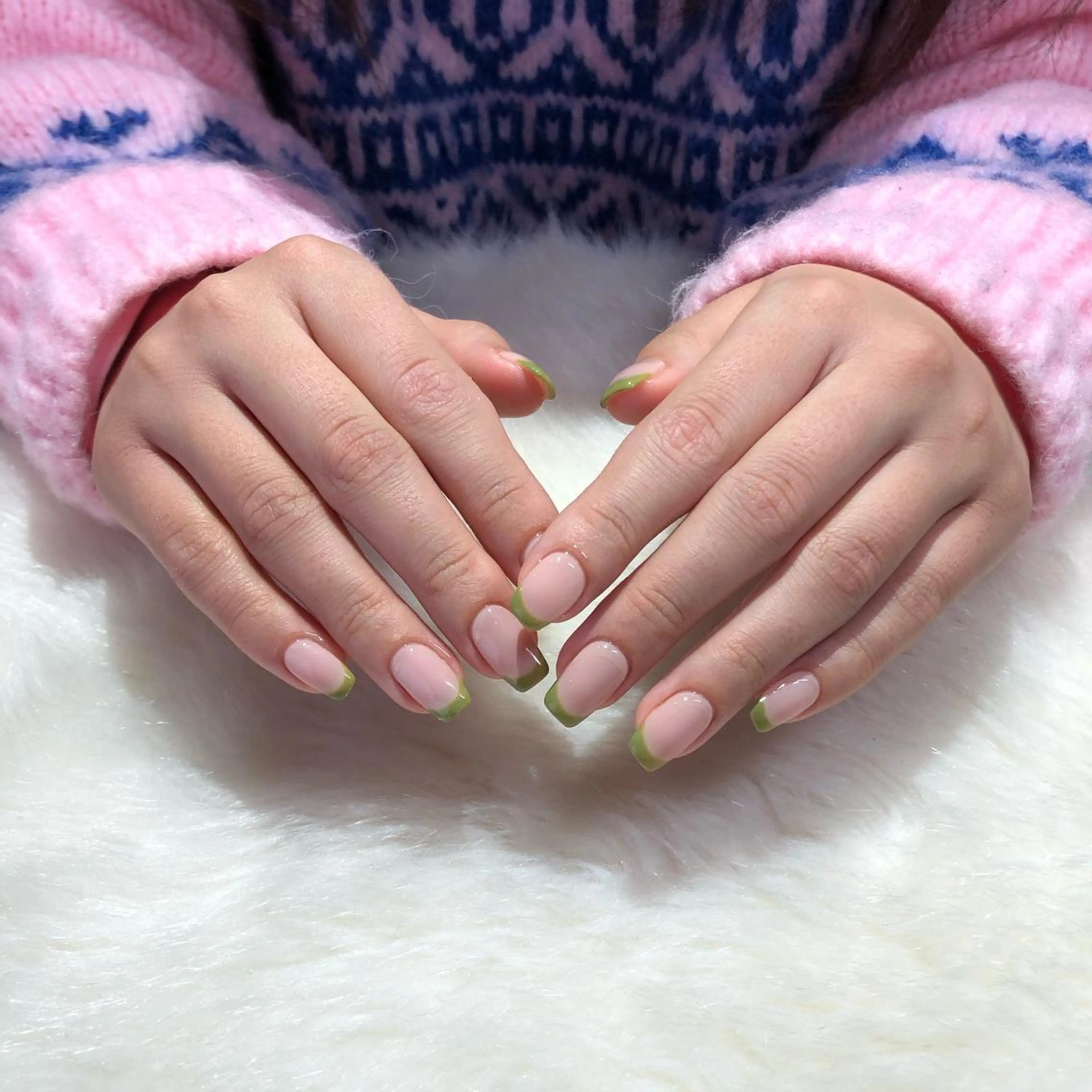 ネイル ハンドネイル フットネイル ハンドケア Nes.Nail所属・Miyagi Asamiのネイルデザイン