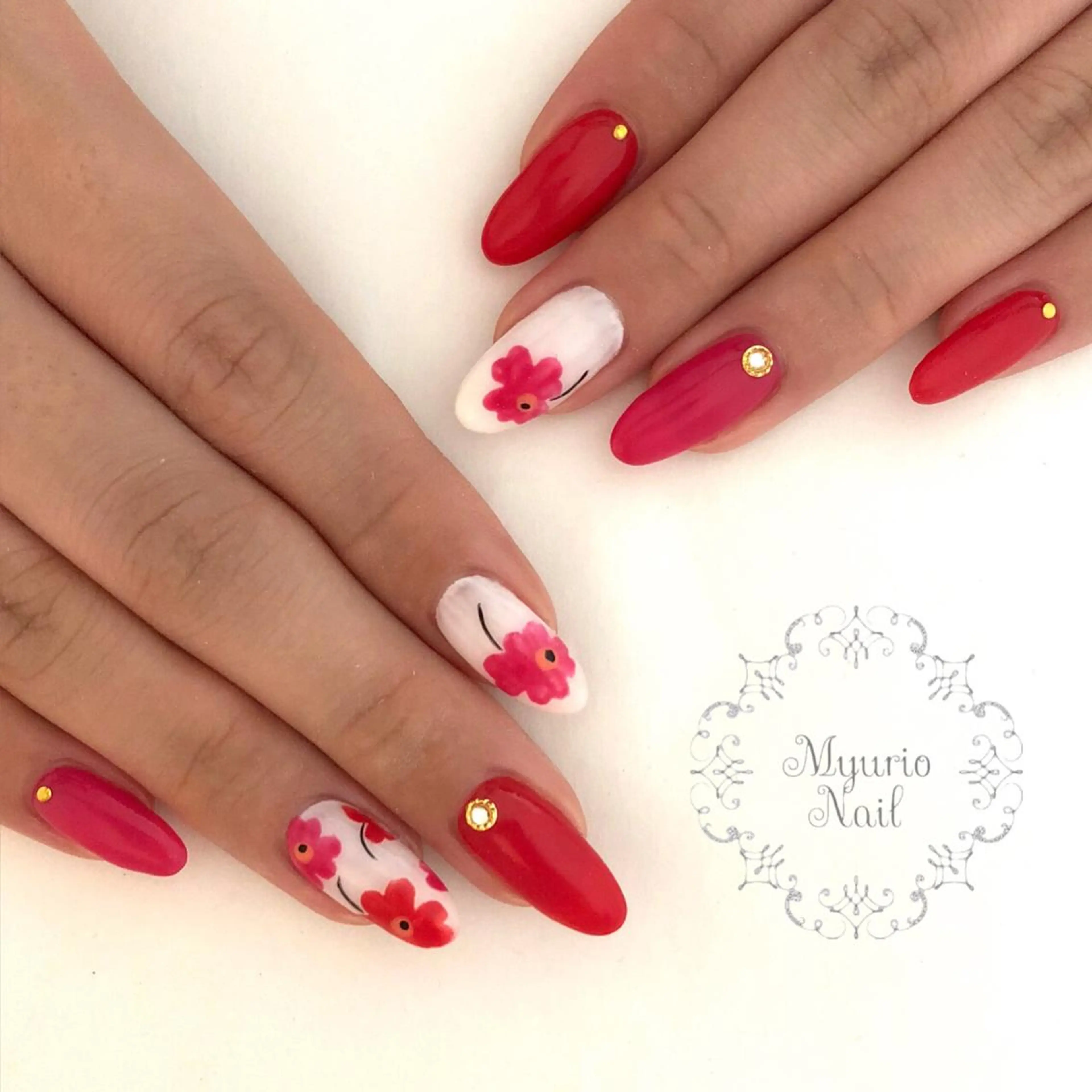 ネイル Sympa 𝓜iwako🐰ᩚのネイルデザイン