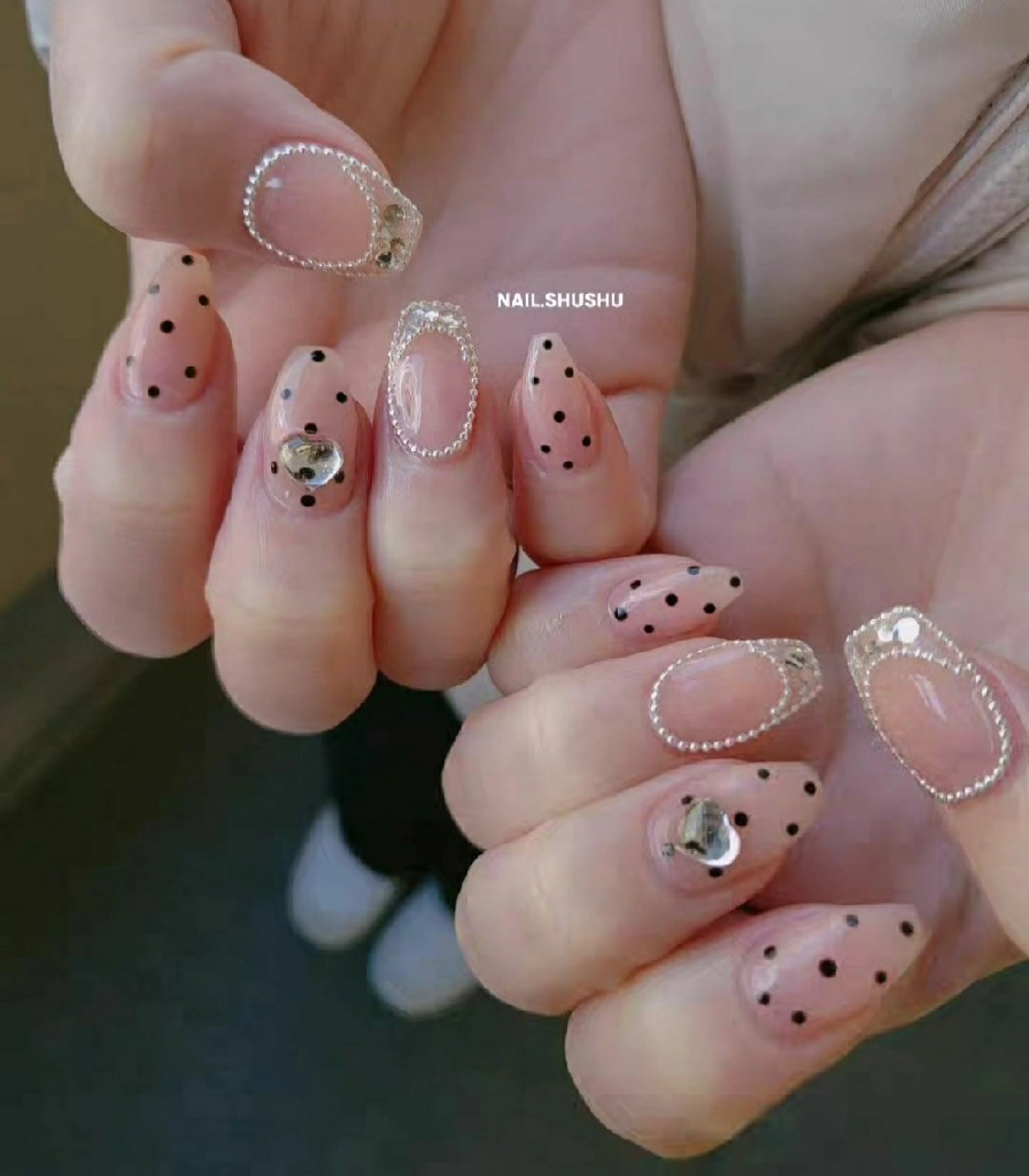 ネイル 持ち込み ニュアンスネイル ワンカラーネイル シンプルネイル 春ネイル ハンドネイル 3dパーツ/流行り 👧shushu❤️のネイルデザイン