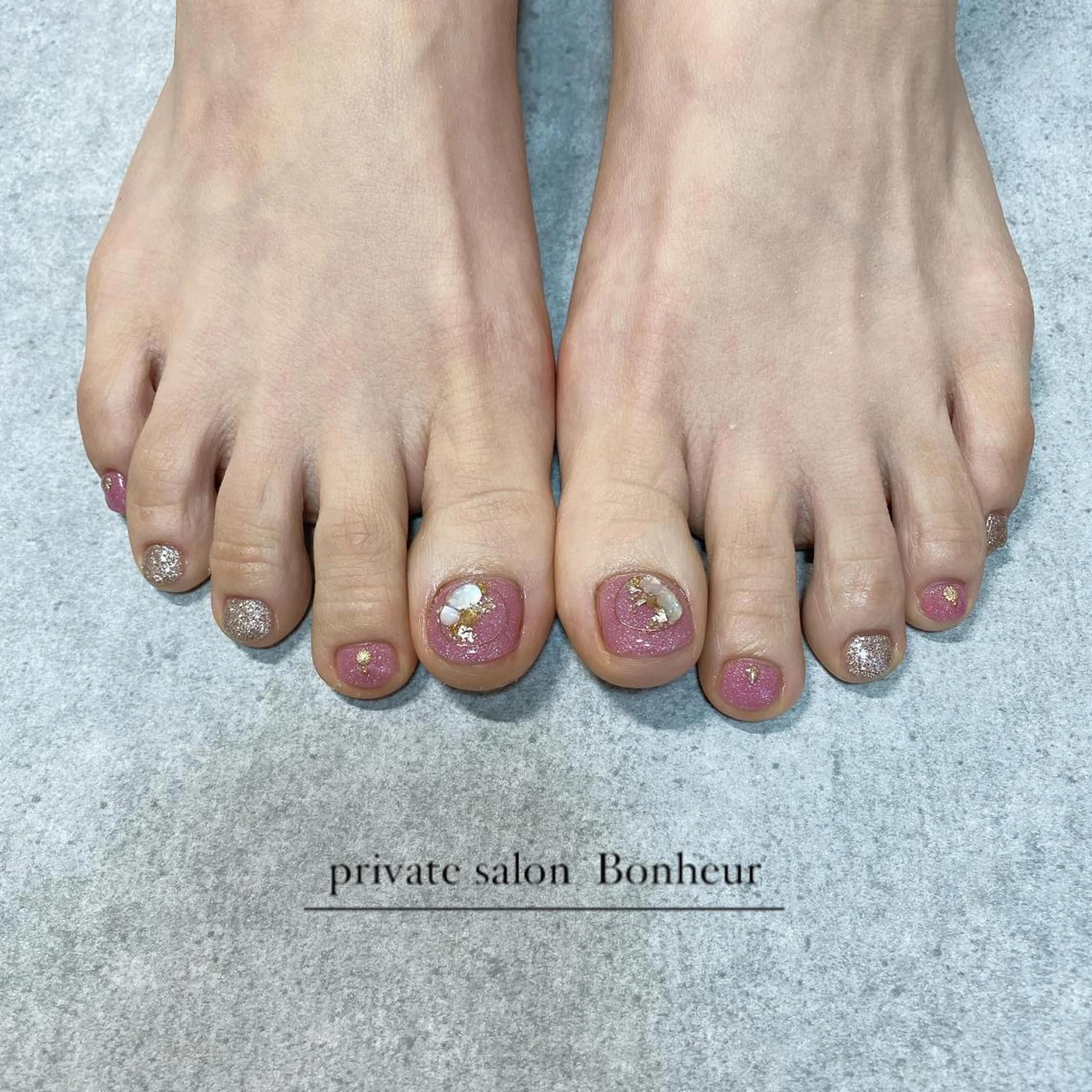 ネイル フットネイル BONHEUR Annaのネイルデザイン