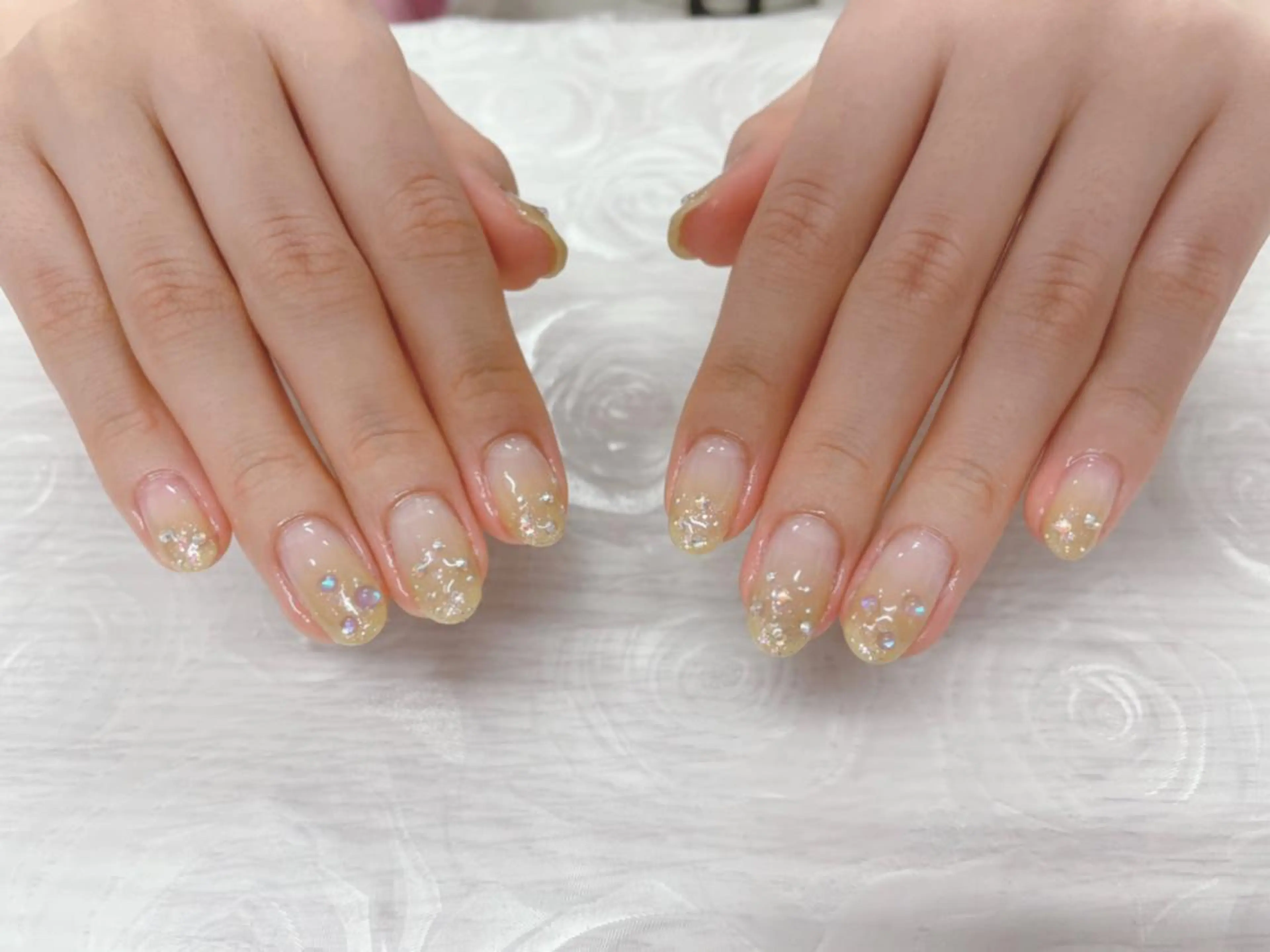 カラー ネイル グラデーションカラー グラデーション 持ち込み 芦辺 香奈のネイルデザイン