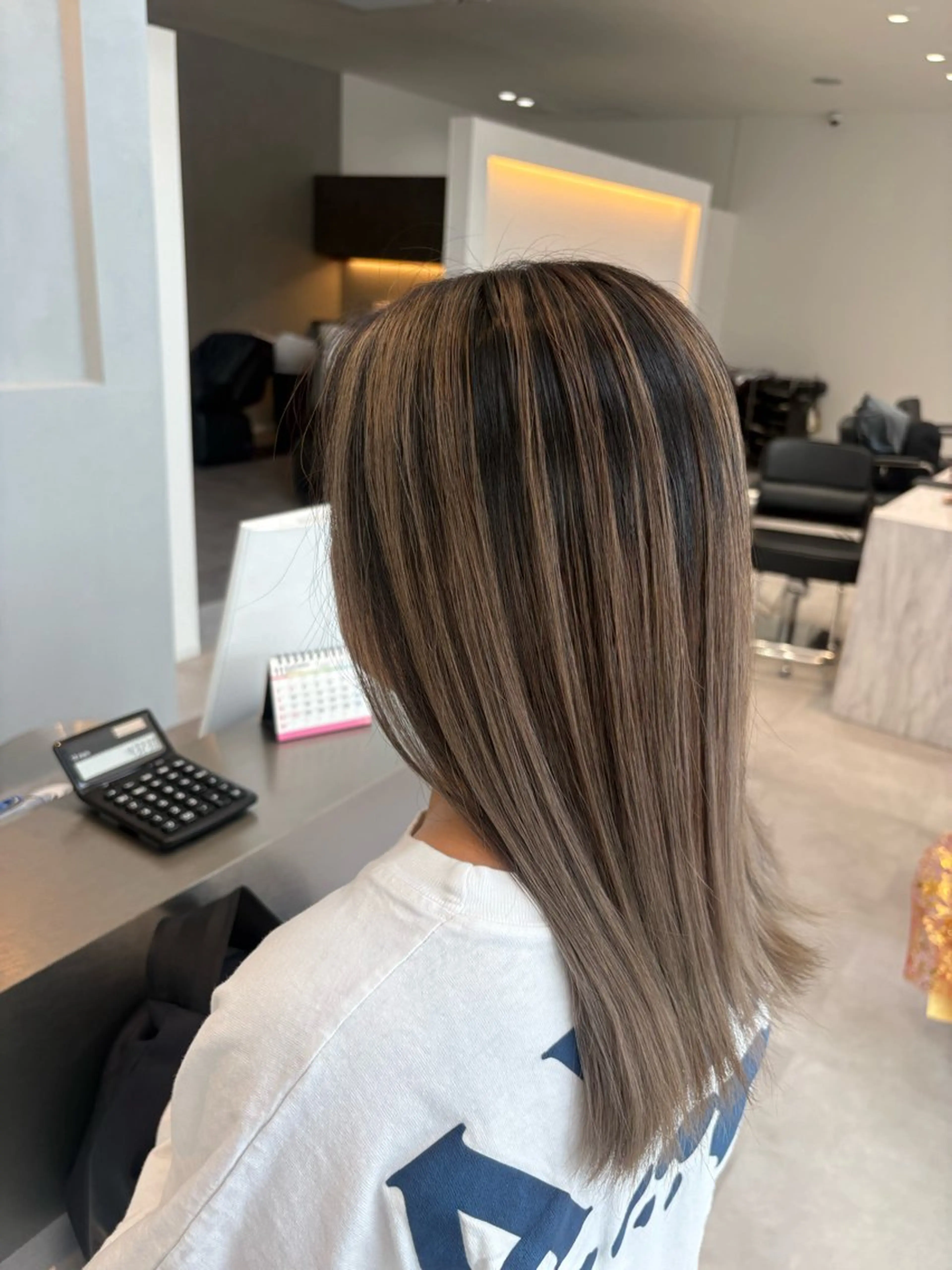 カラー ヘアカラー 🦄 岡田 詠 🦄のヘアスタイル