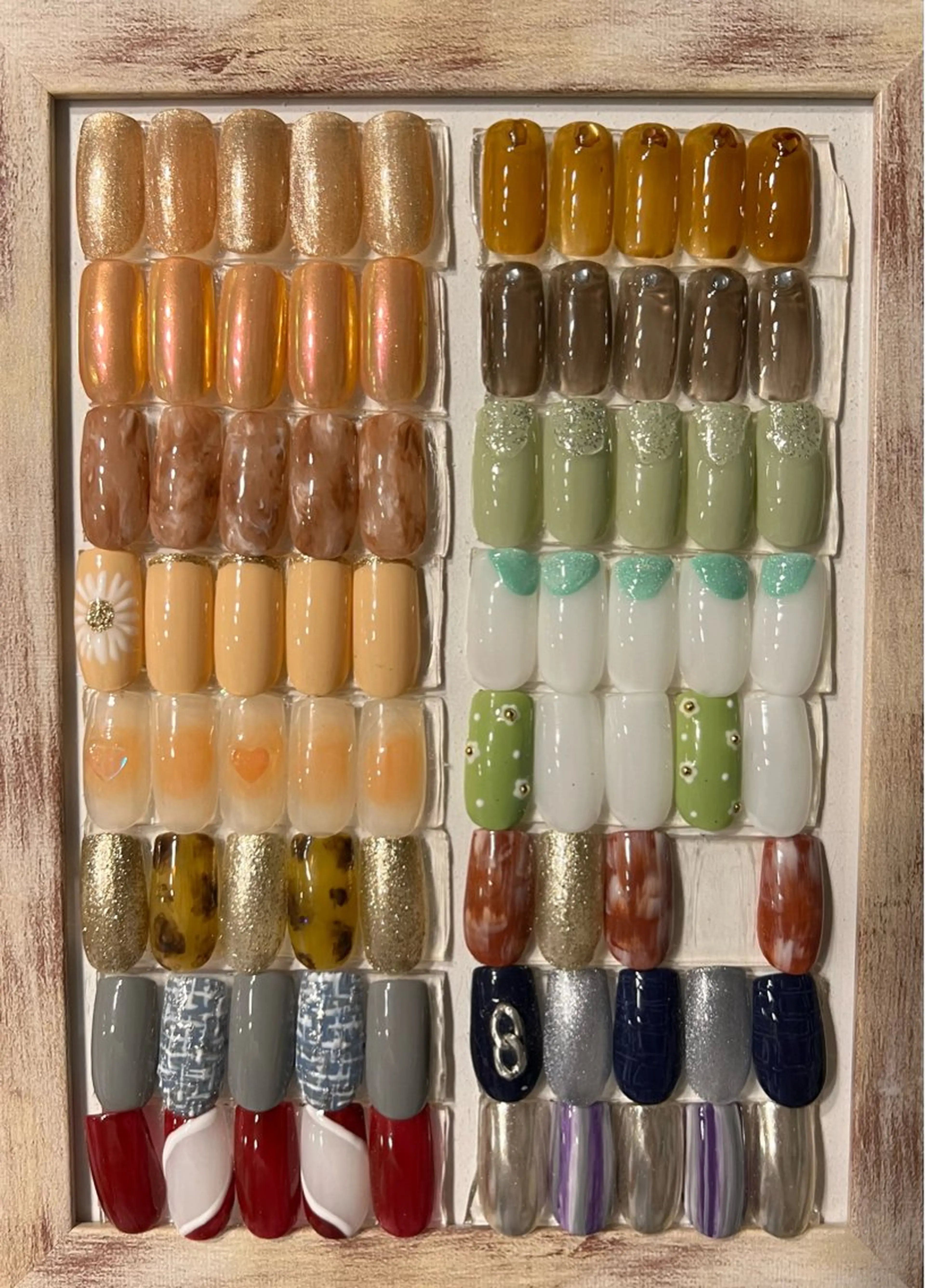 ネイル HENRIETTA NAILSALONのネイルデザイン