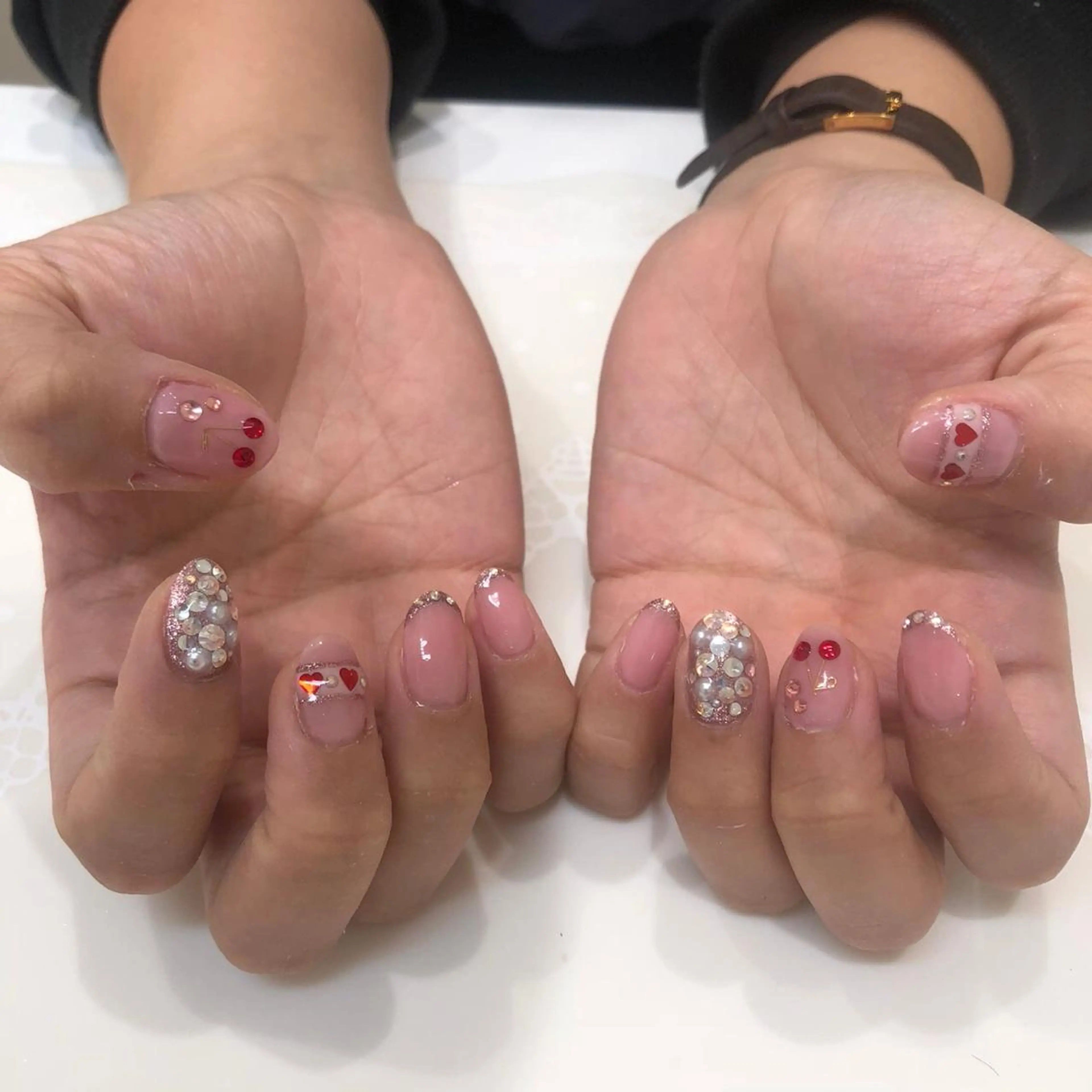 ネイル 椿森 美瑠紅の眉毛・アイブロウイメージ