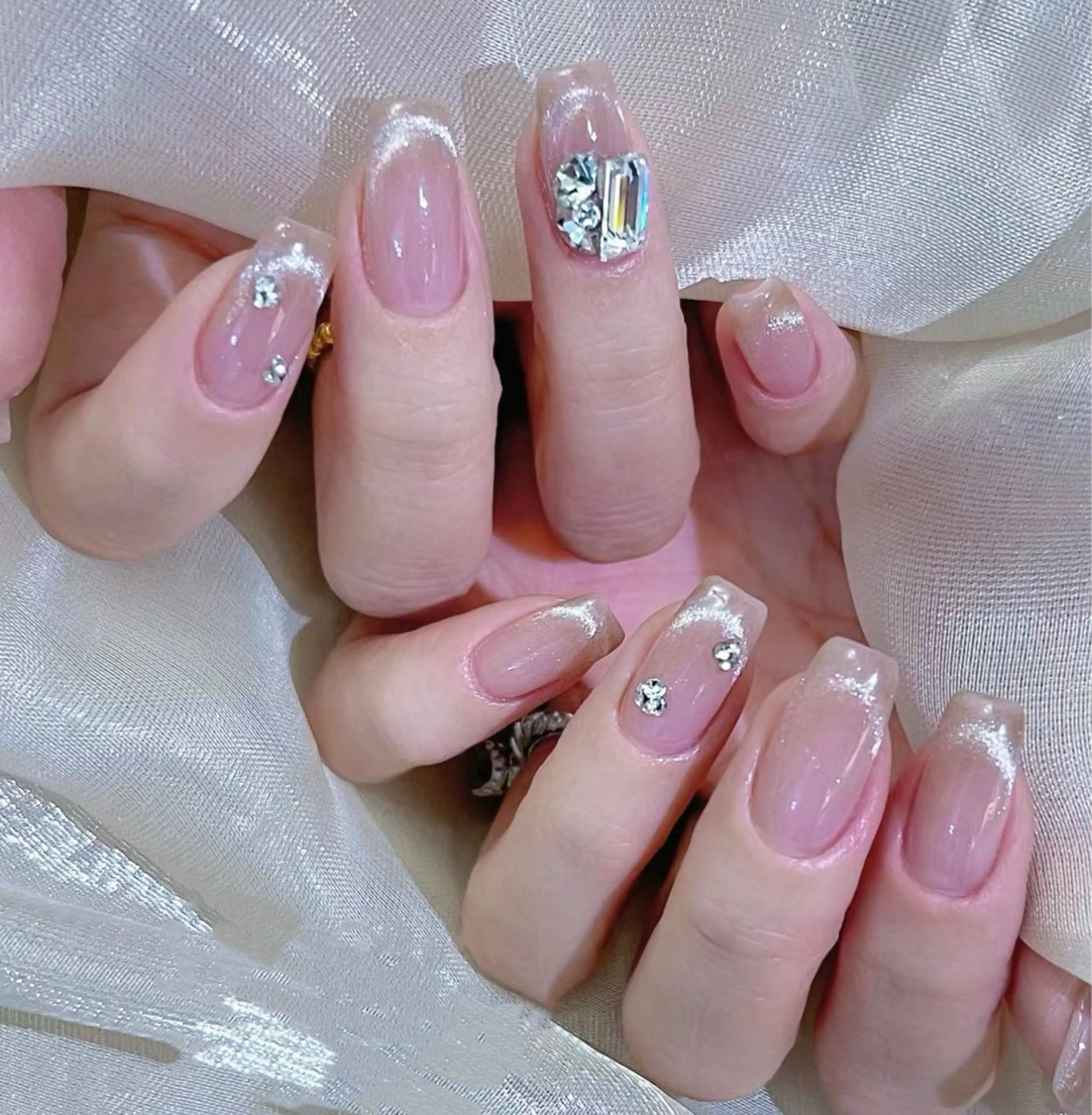 ネイル フレンチネイル マグネットネイル マグネットフレンチ ハンドネイル ハンドケア 💕Dreamy KIYO💕のネイルデザイン