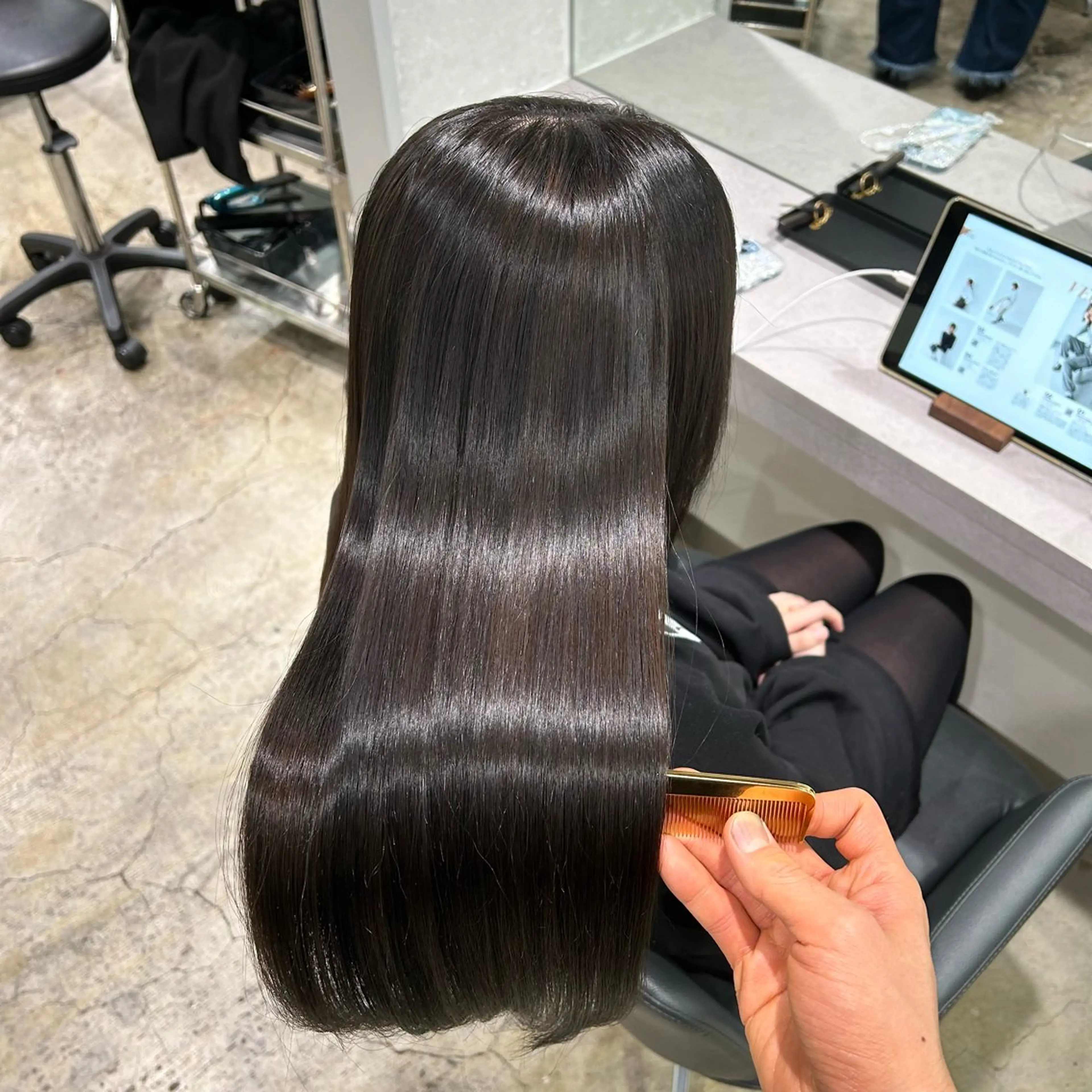 セミロング 髪質改善 トリートメント 割れ癖も直す髪質改善 美容師✨みやたのヘアスタイル