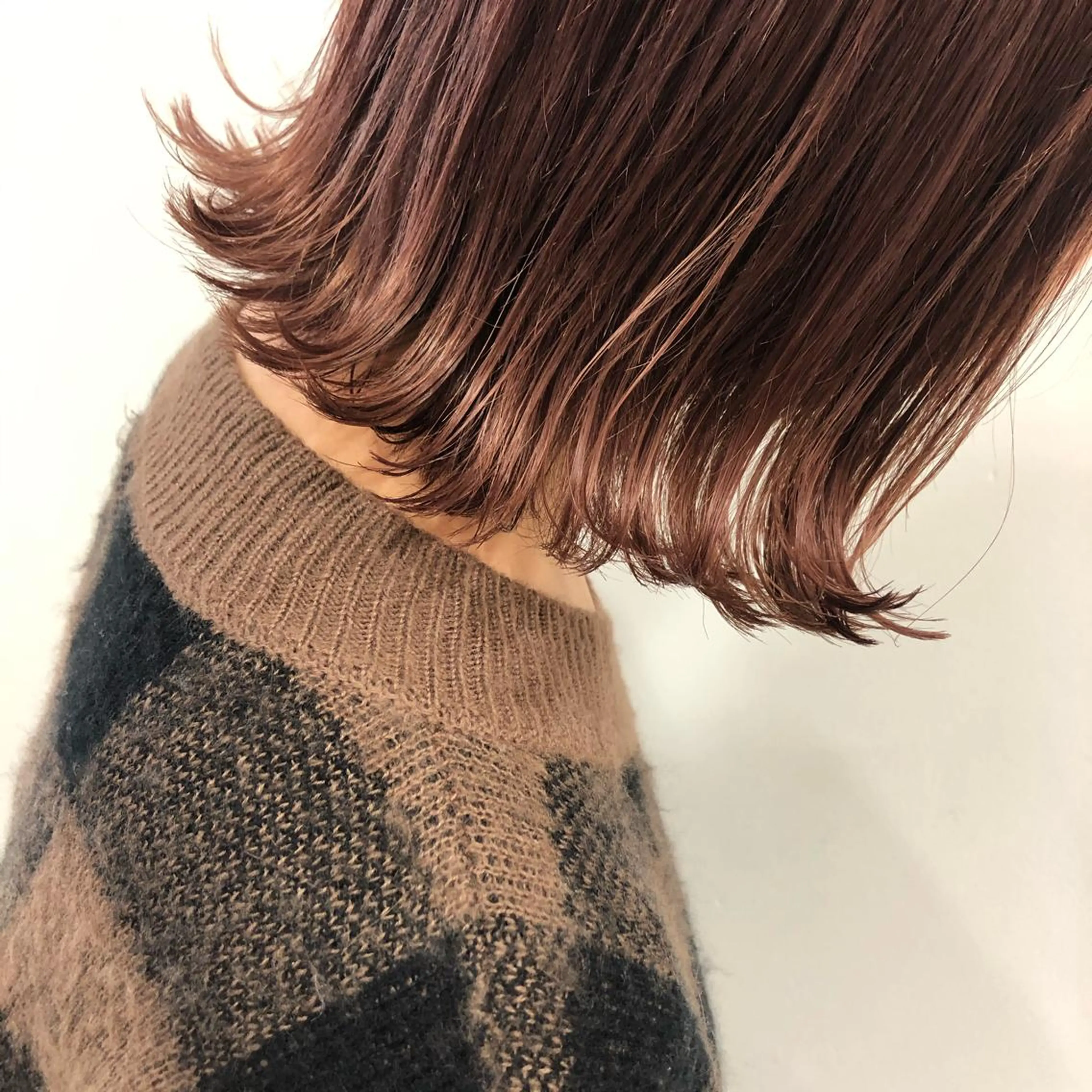 セミロング カラー GLROW haruhiのヘアスタイル
