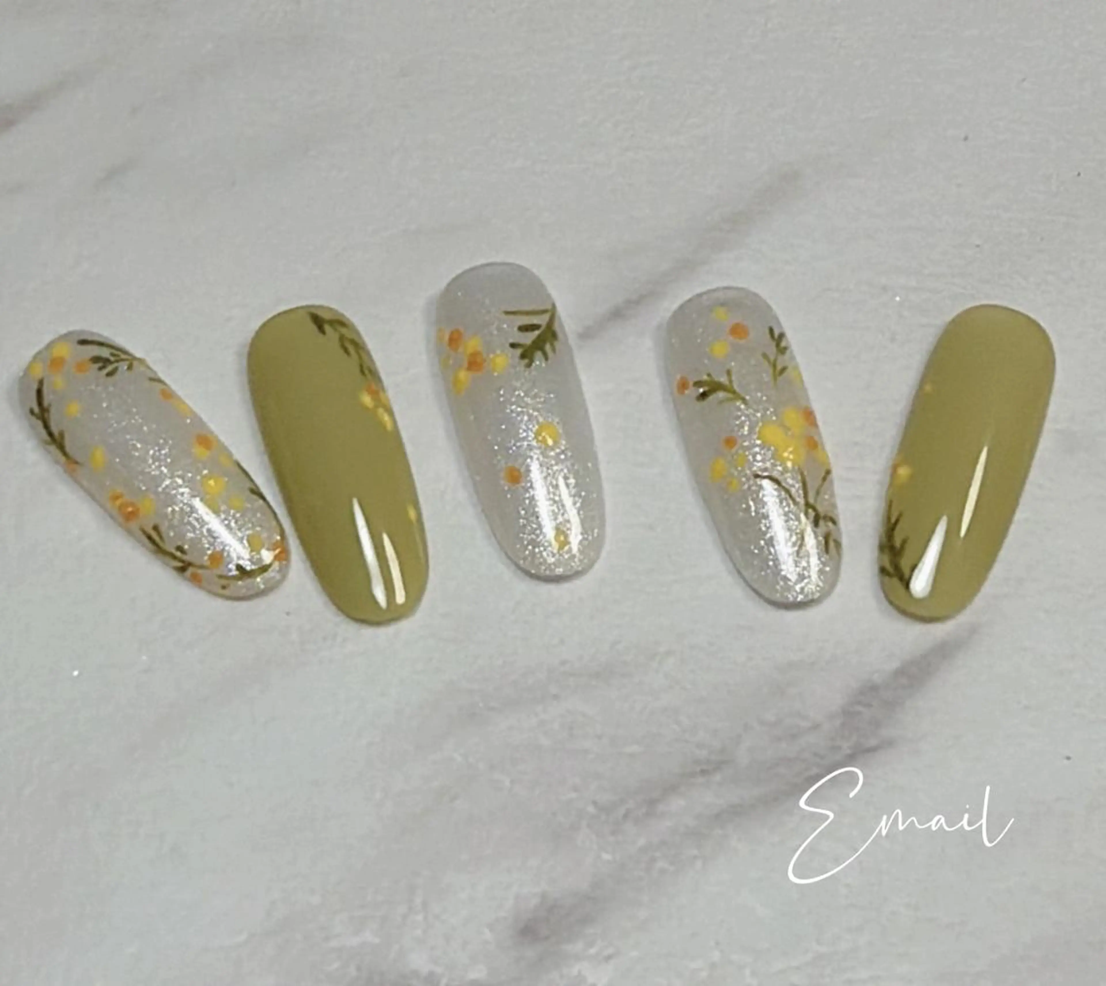 ネイル ハンドネイル 飯塚 みずきのネイルデザイン