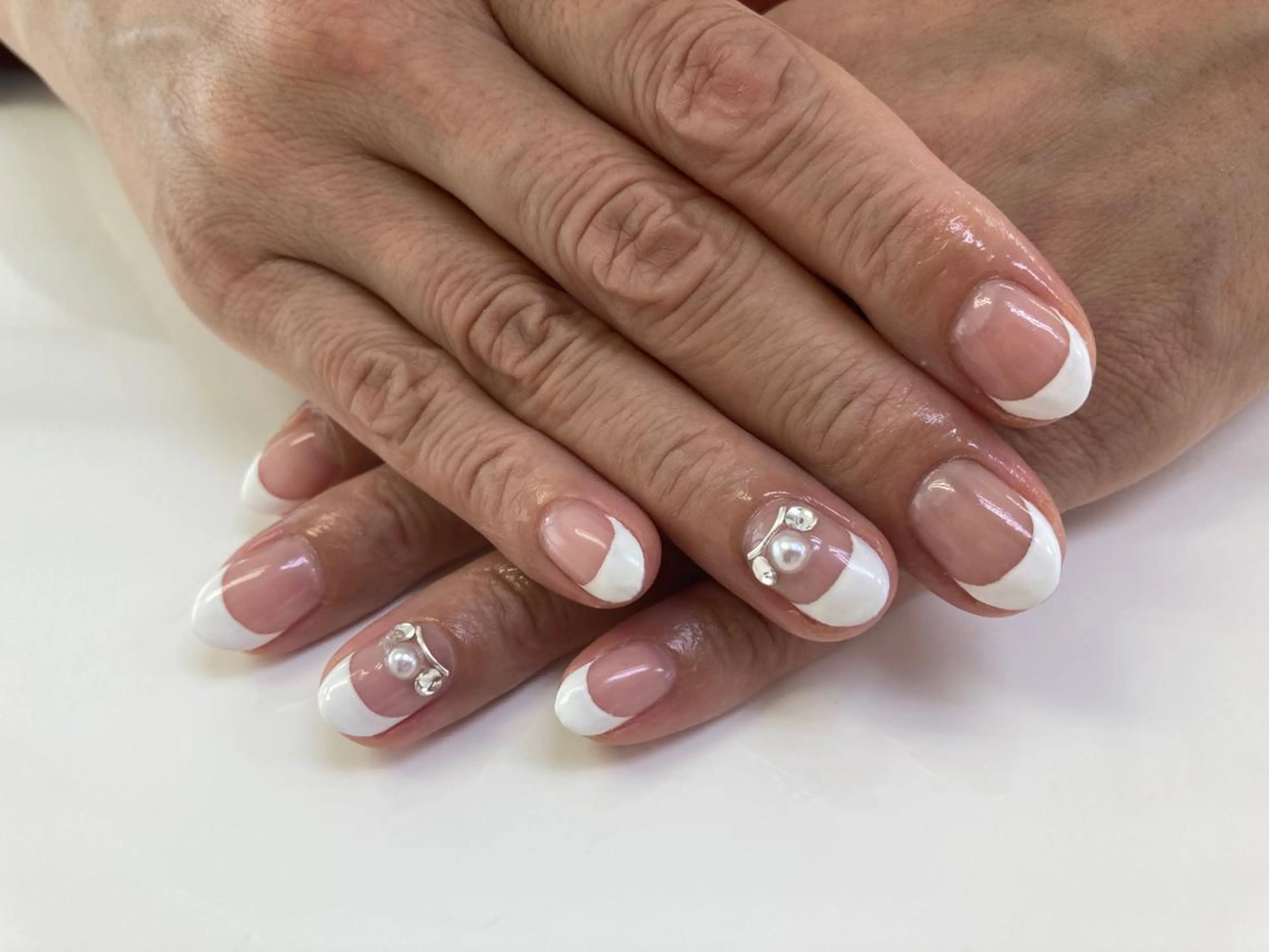 【オフ込み】カラーグラデーションorフレンチネイル※クリアベース（パラジェル使用の場合＋1000円）の写真