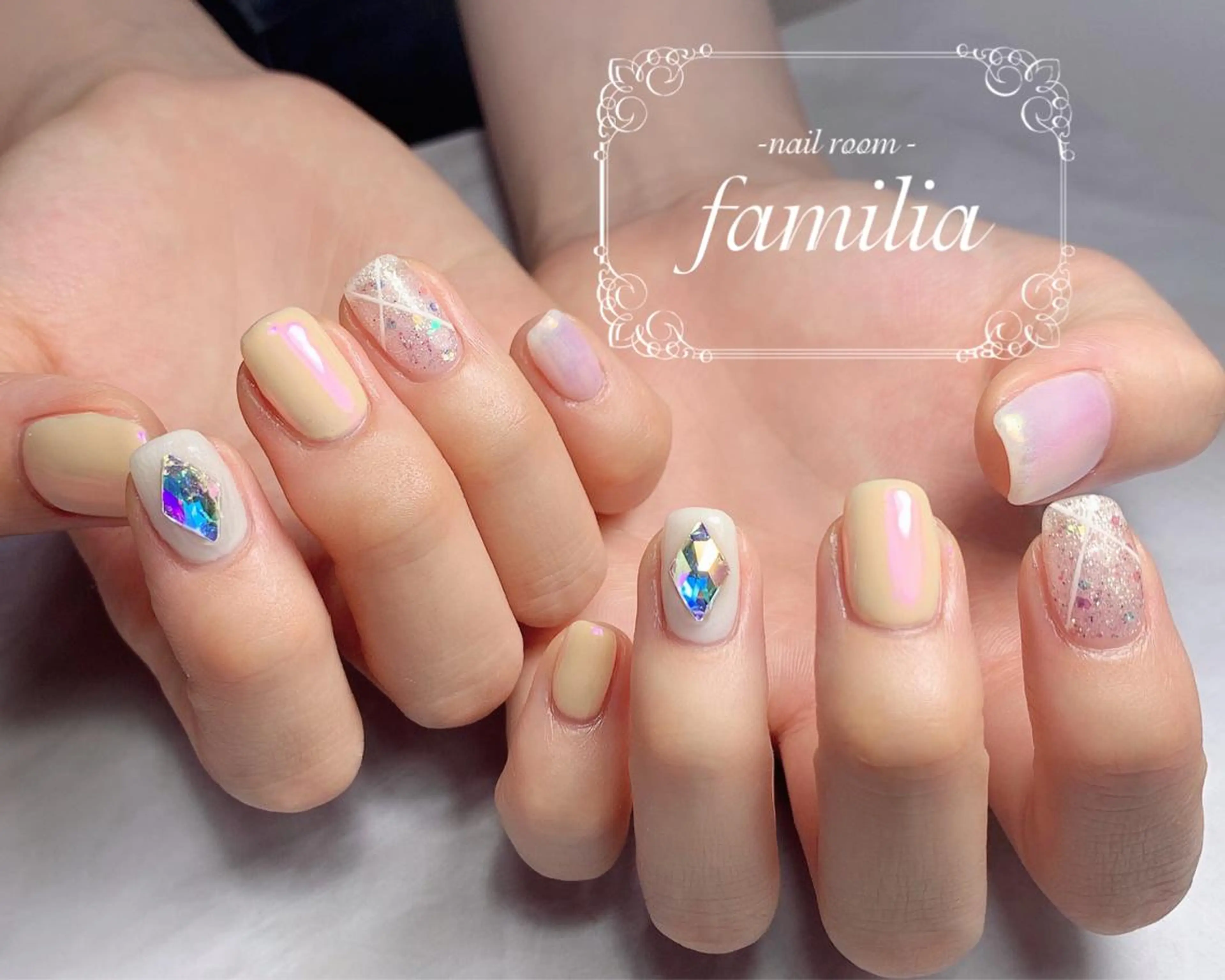 ネイル ハンドネイル -nailroom- familiaのネイルデザイン