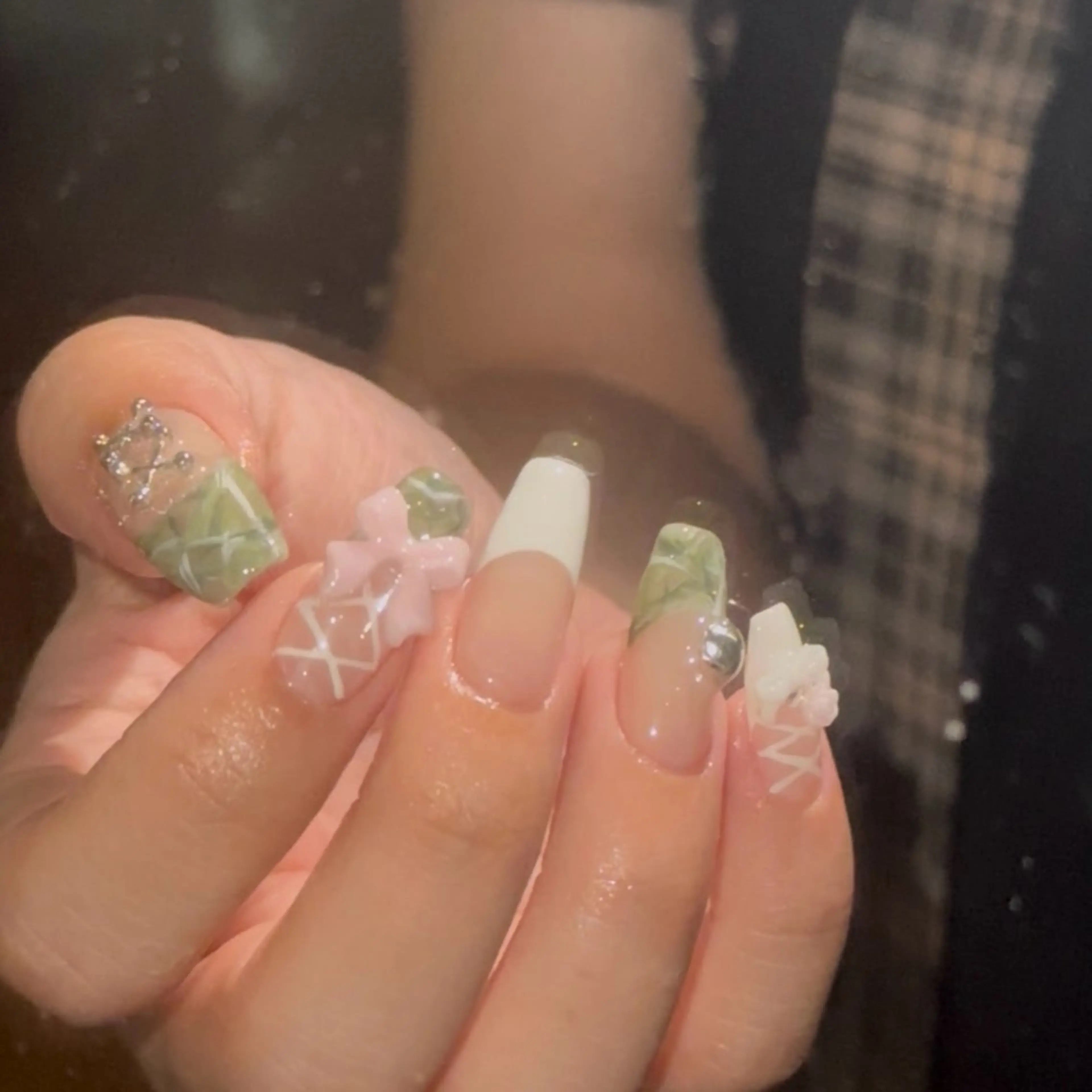 ネイル elfia nailstudio所属・tamaki araiのネイルデザイン