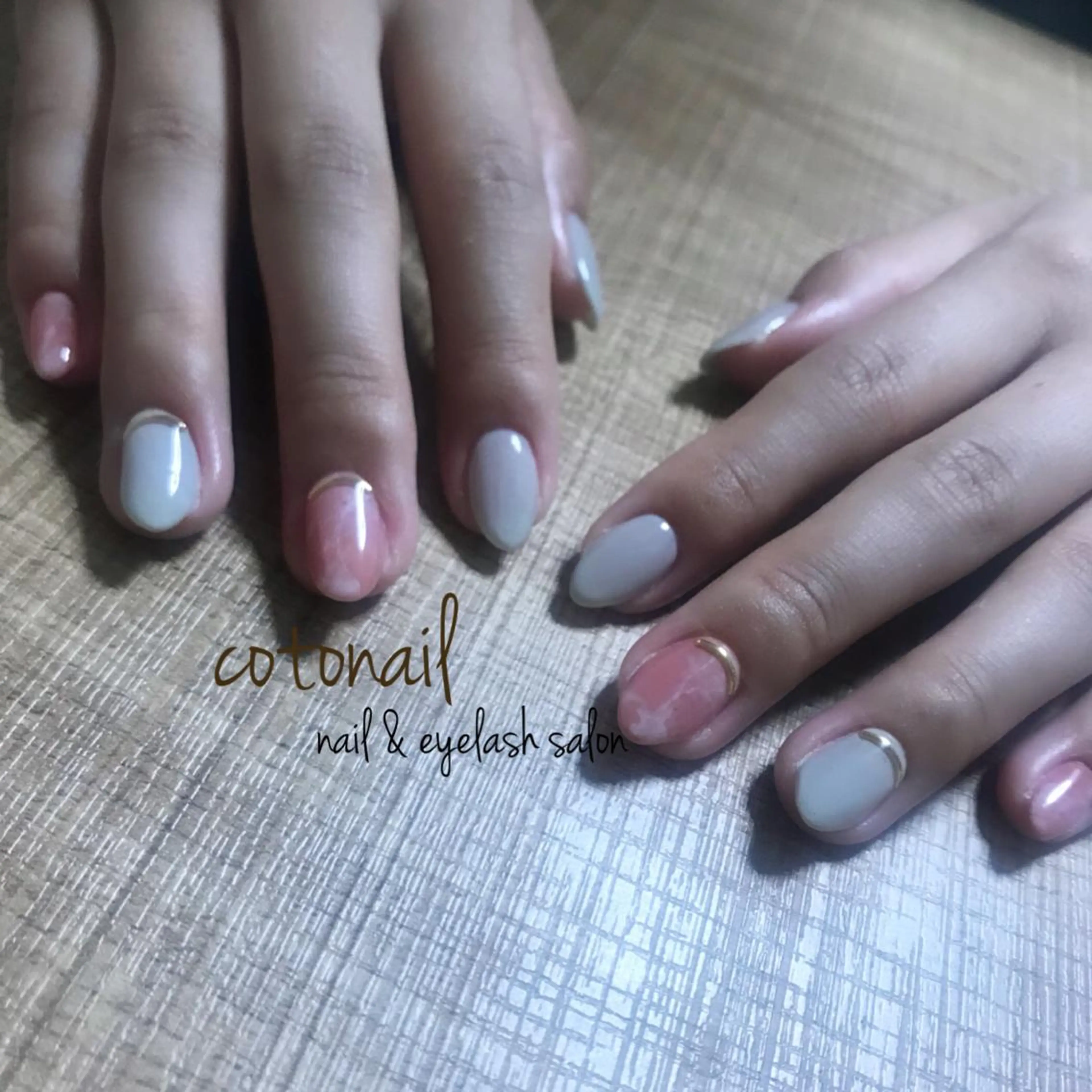 ミディアム ネイル アートネイル ハンドネイル ツメトマツゲ .のネイルデザイン