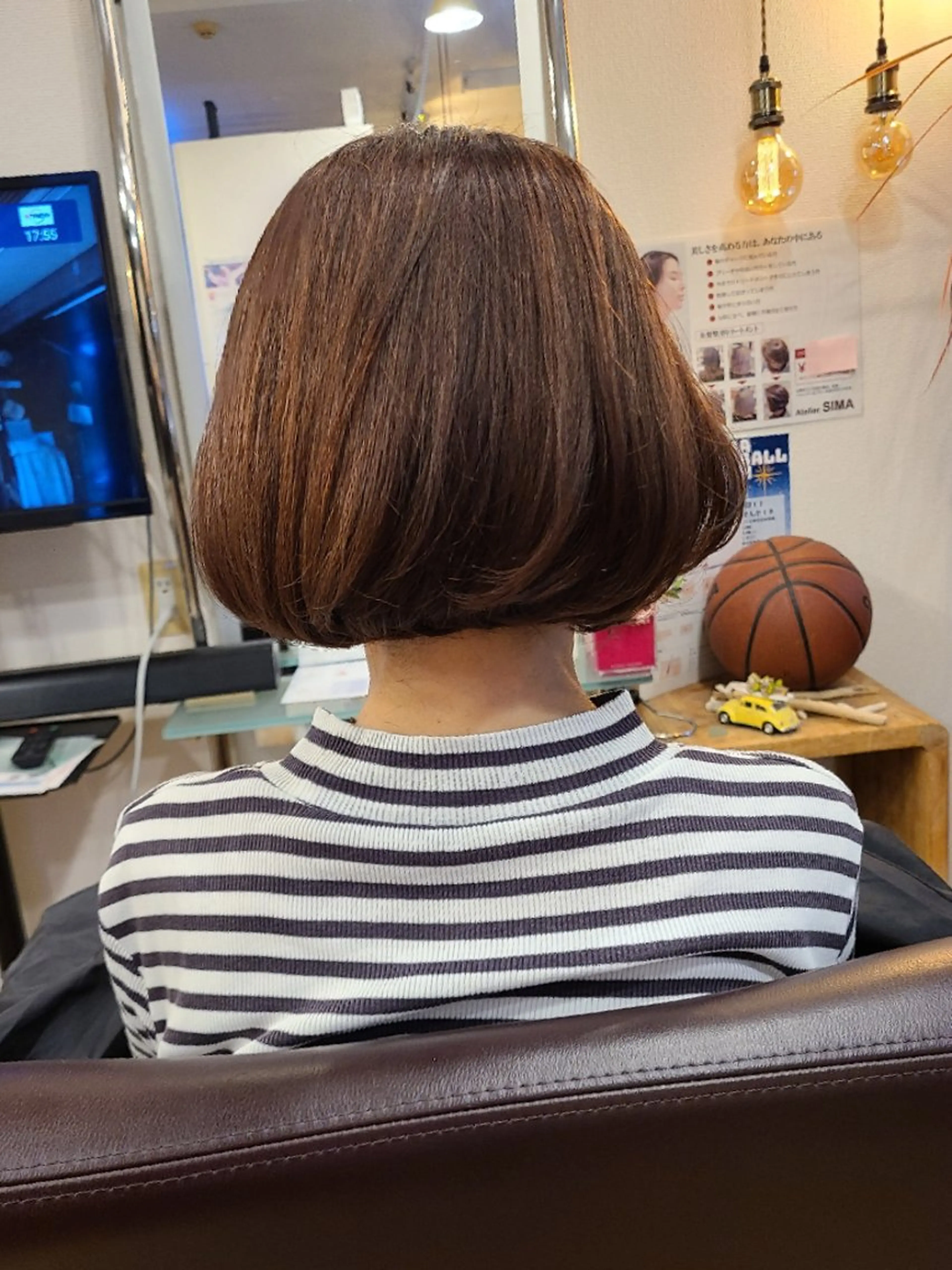 ミディアム シ マのヘアスタイル