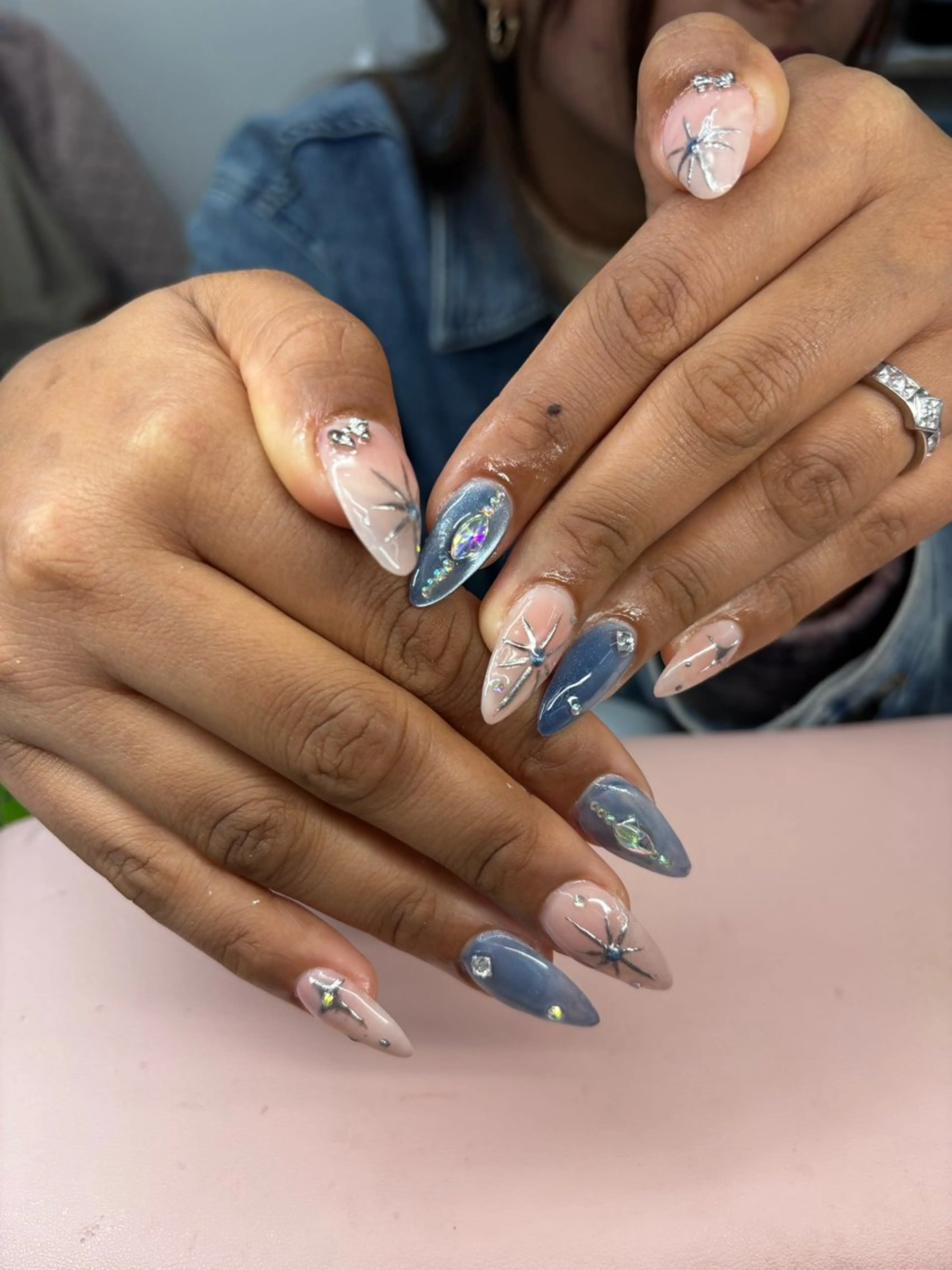 ネイル アニー ルナのネイルデザイン