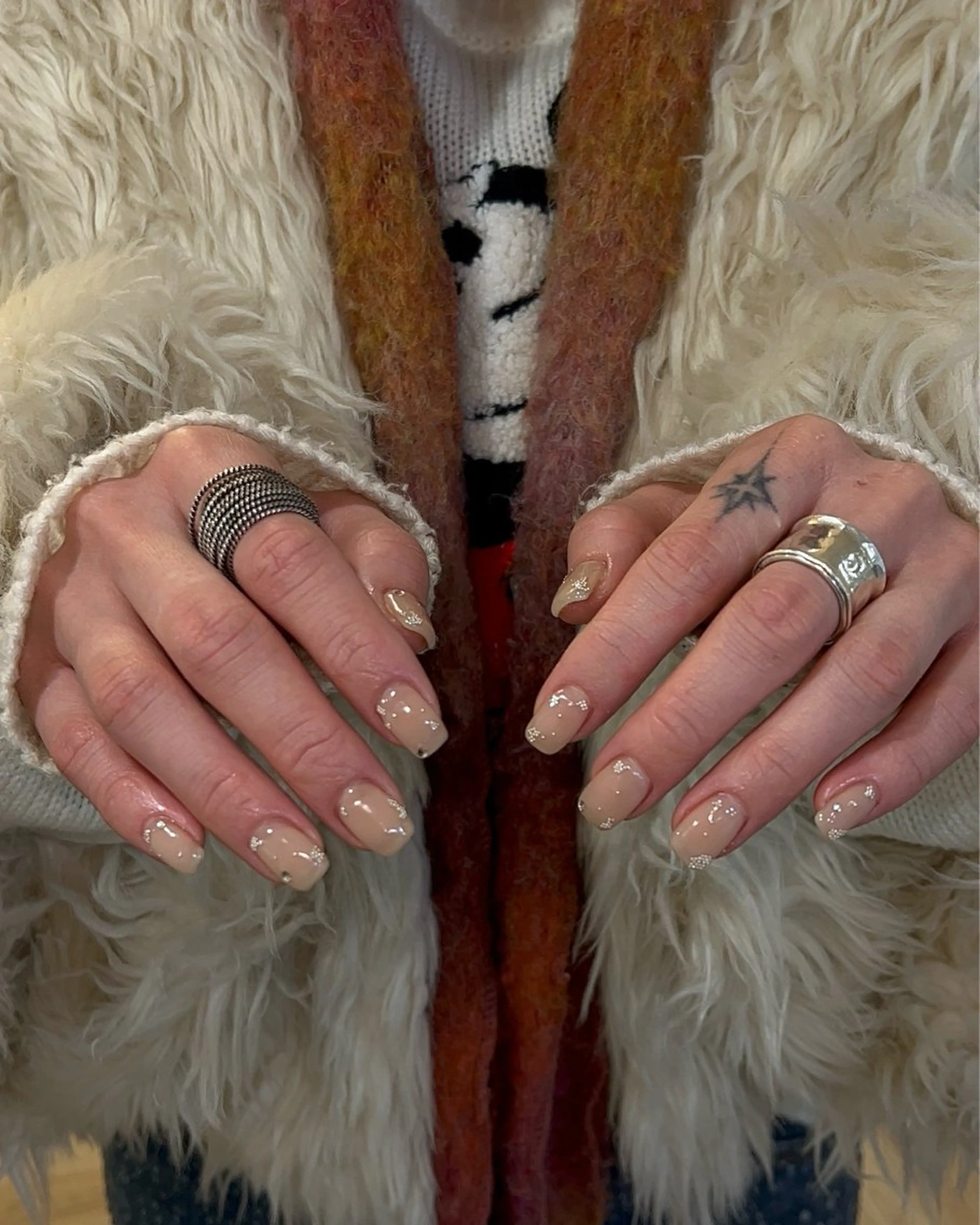 ネイル ハンドネイル フットネイル ハンドケア Nes.Nail所属・Miyagi Asamiのネイルデザイン