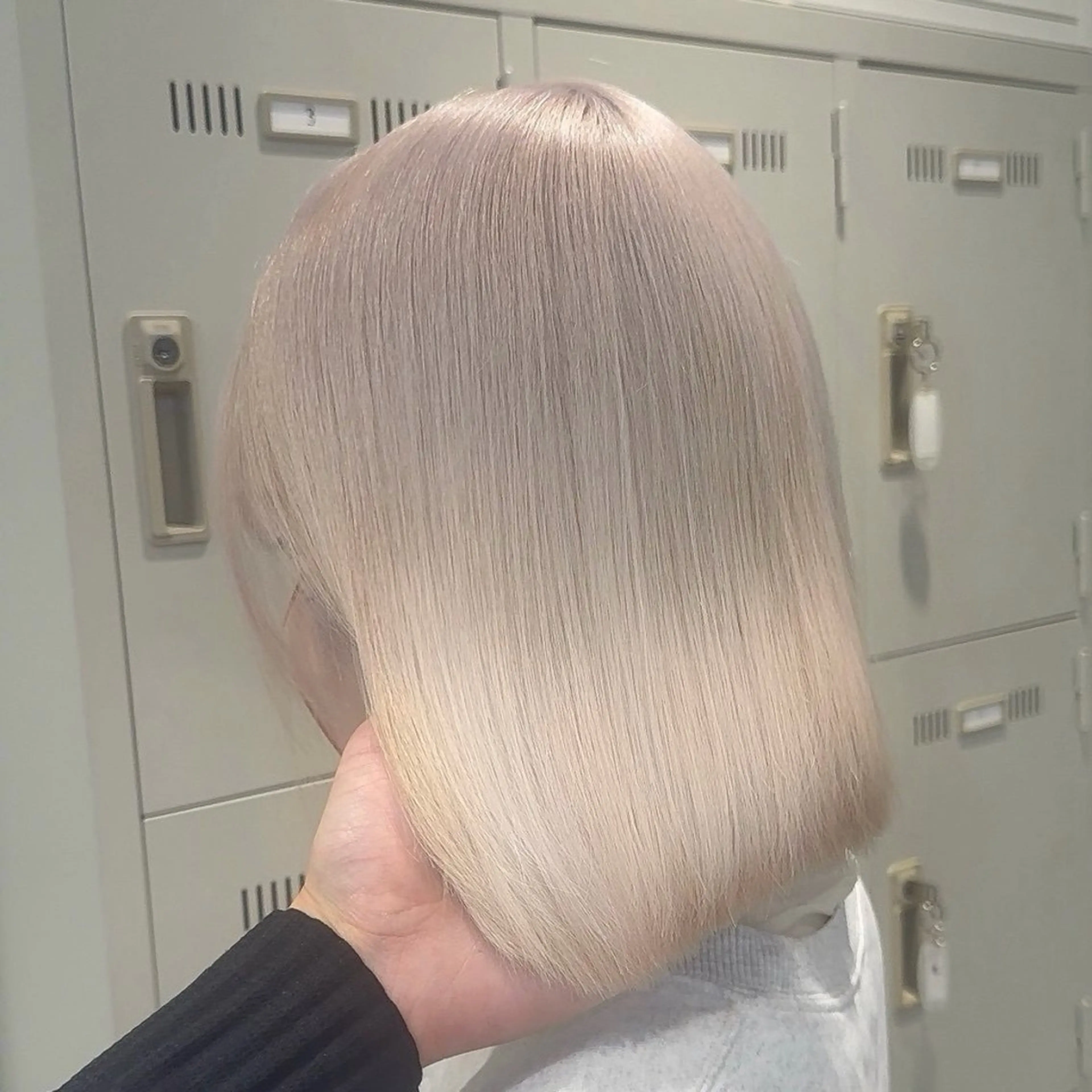 ショート カラー 【🦋ハイトーンリタ ッチ🦋】ENAのヘアスタイル