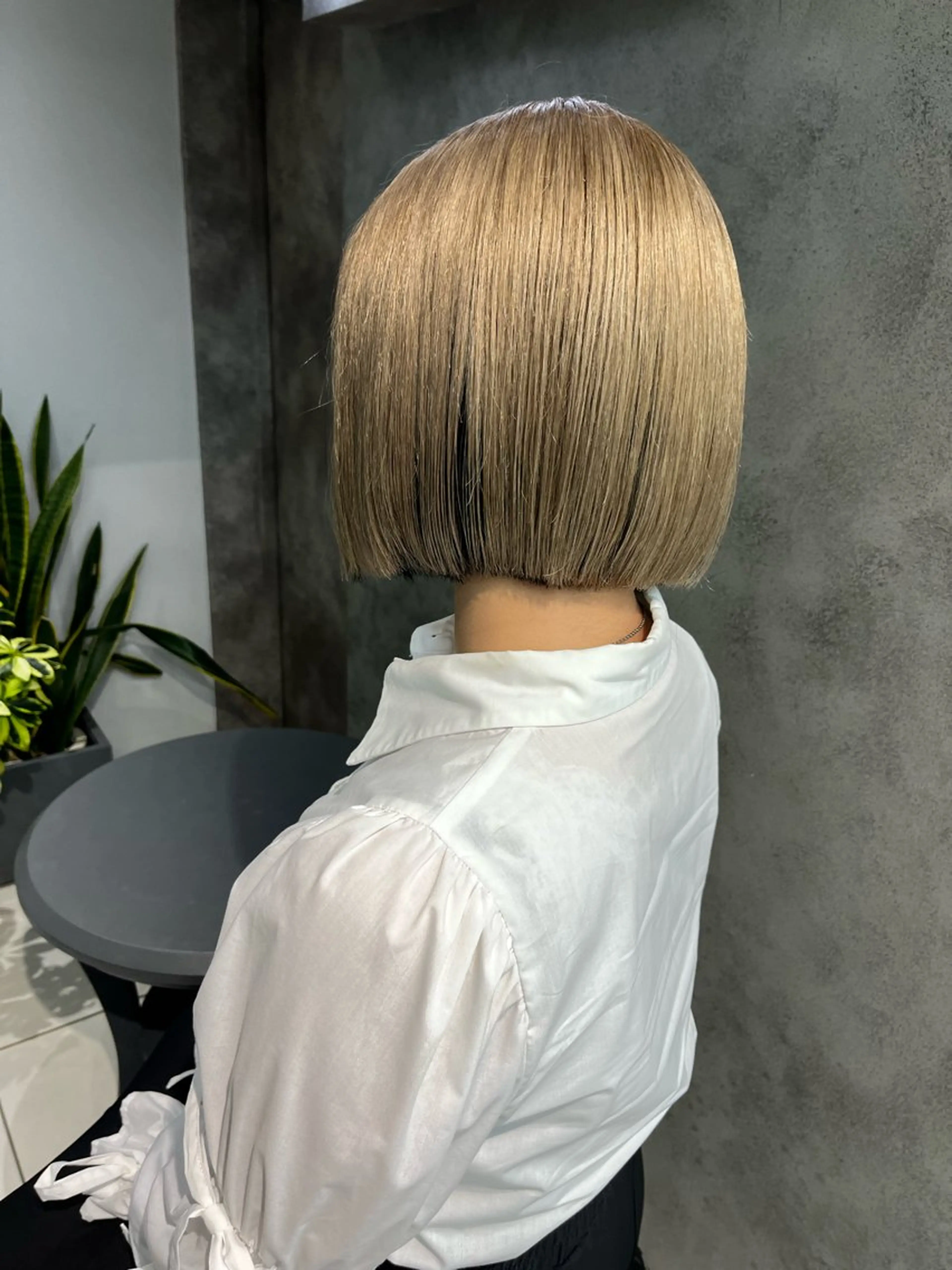 カラー ボブ・顔まわり 💎愛唯(めい)のヘアスタイル