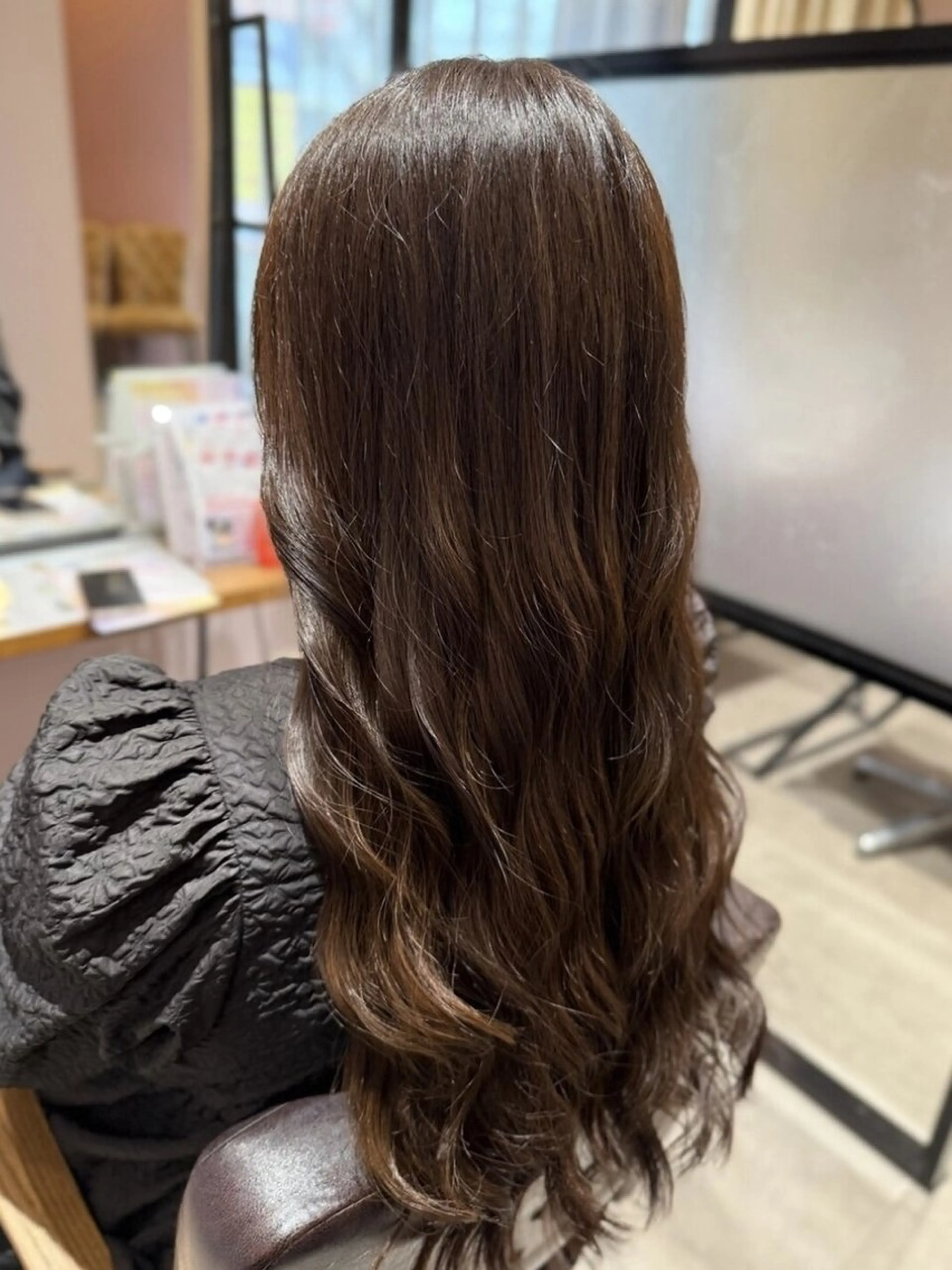 カラー 西原 愛紗のヘアスタイル