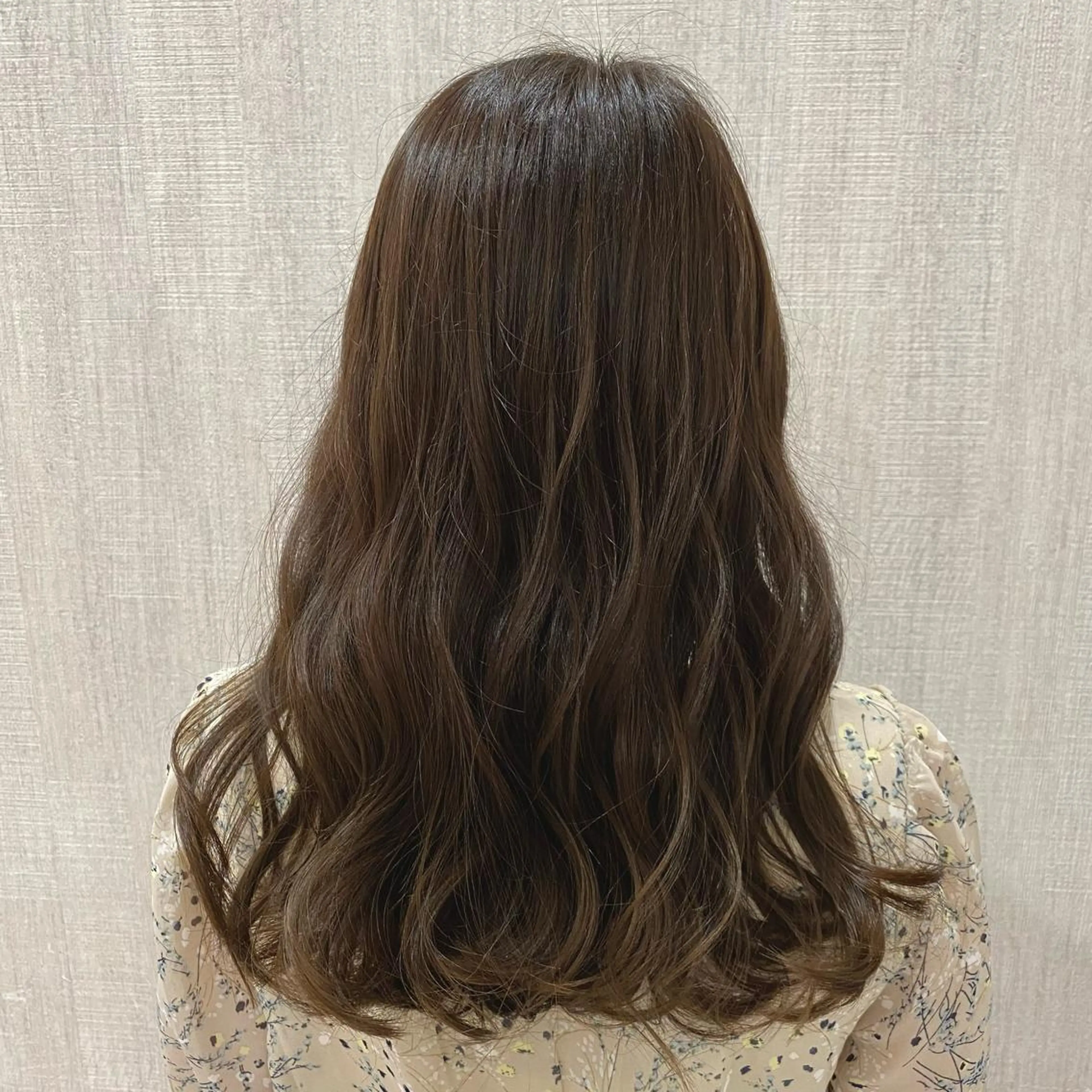 ロング カラー カット ヘアカラー トリートメント 🫧透け感⋆艶髪💎 山口アヤカのヘアスタイル