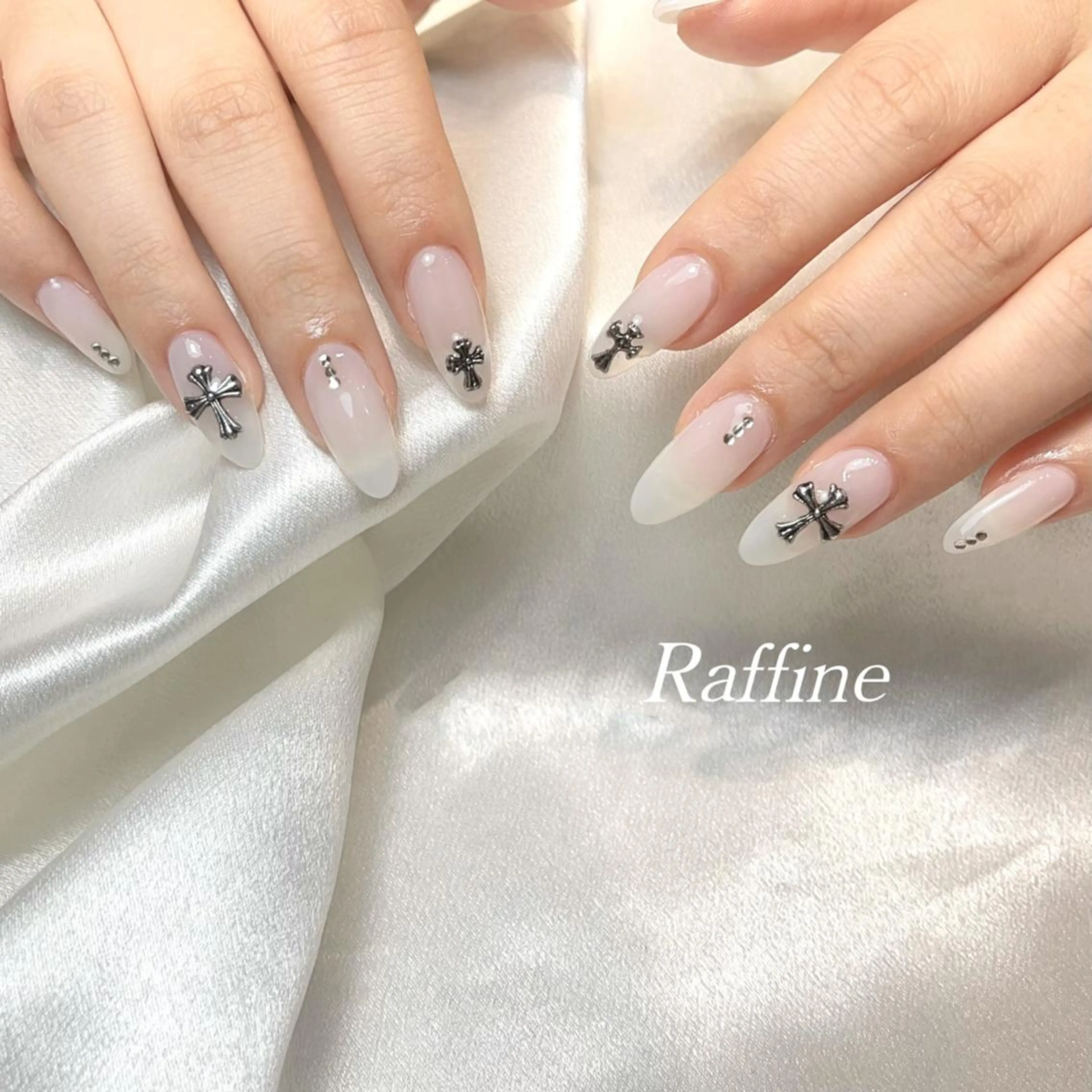 ネイル RAFFINE haru🦋🩵のネイルデザイン