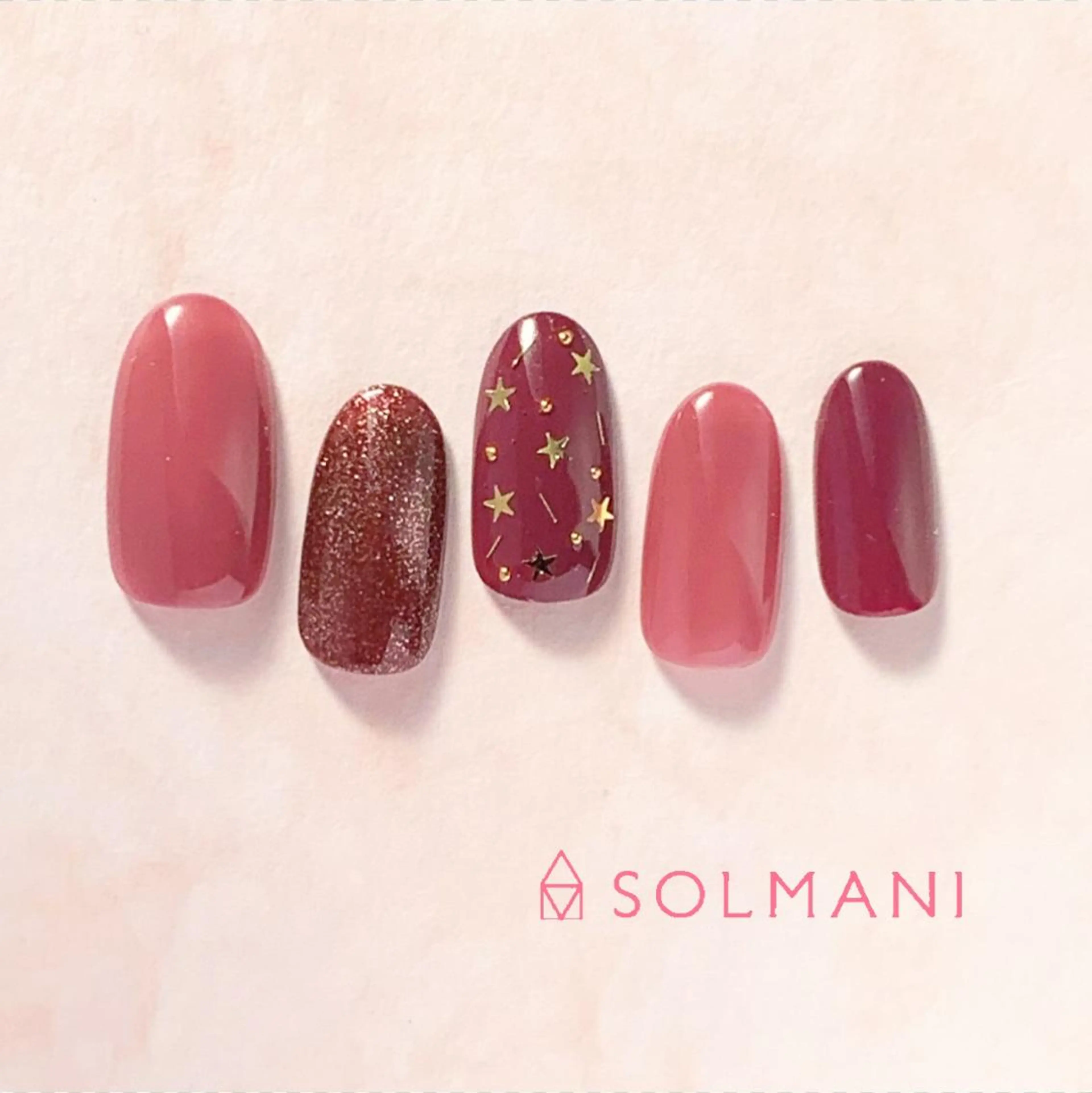 ネイル SOLMANI 予約担当のネイルデザイン