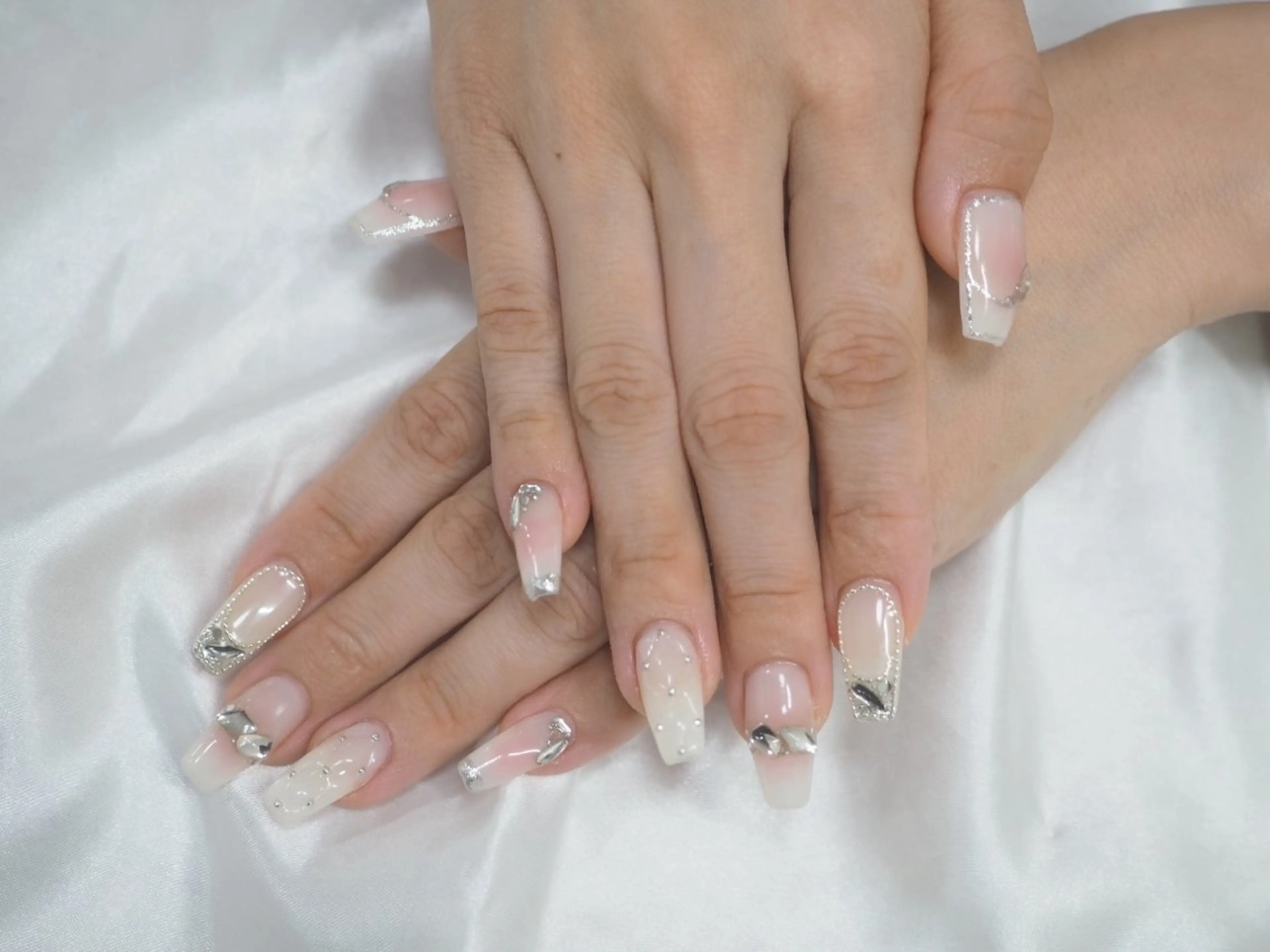 ネイル ハンドネイル 中江 彩芽のネイルデザイン