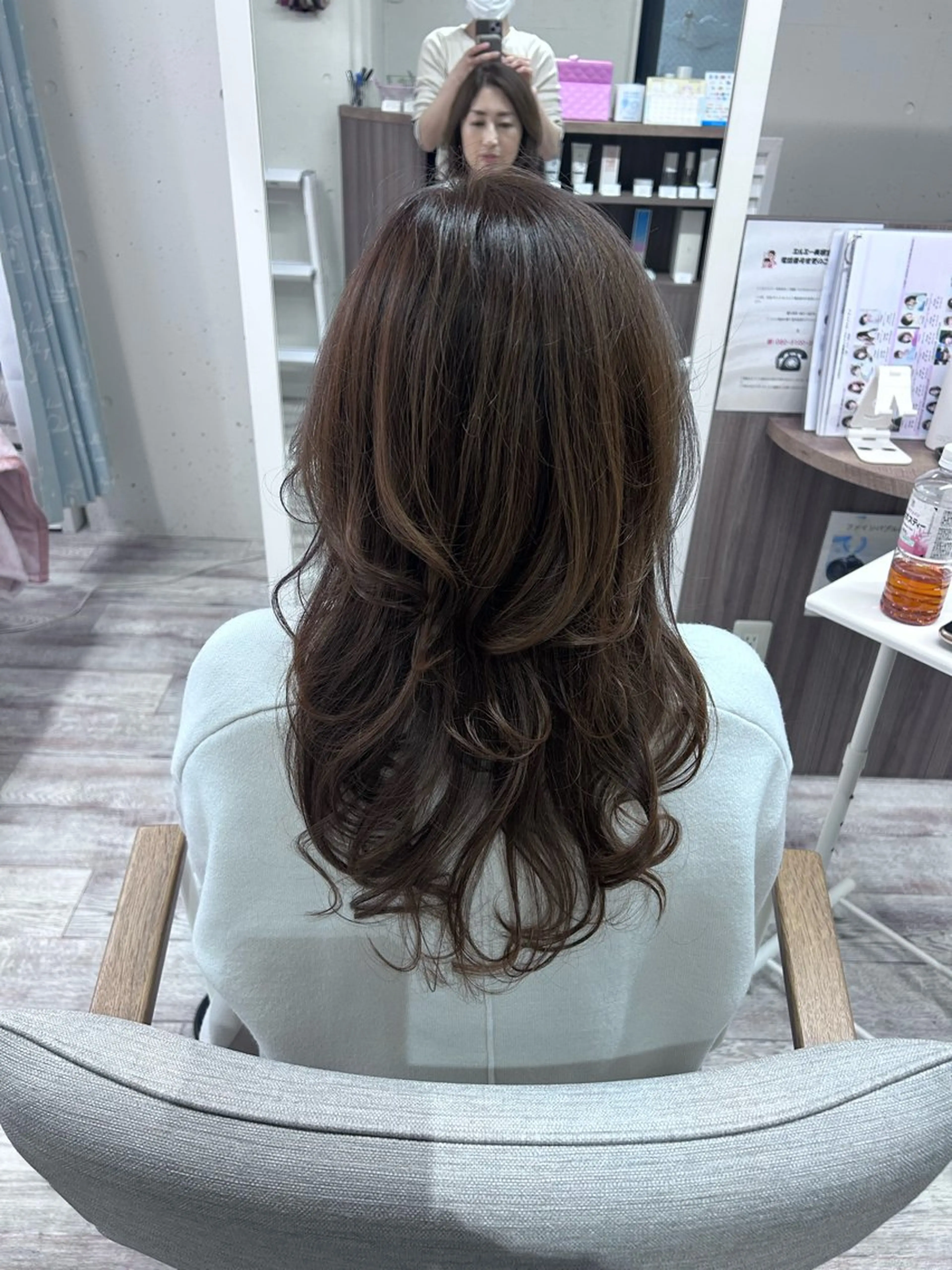 ロング レイヤーカット カット ヘアカラー ミルミー美容室所属・🦄💒💓齎藤 七海子🦄💒💓のマツエク・マツパデザイン