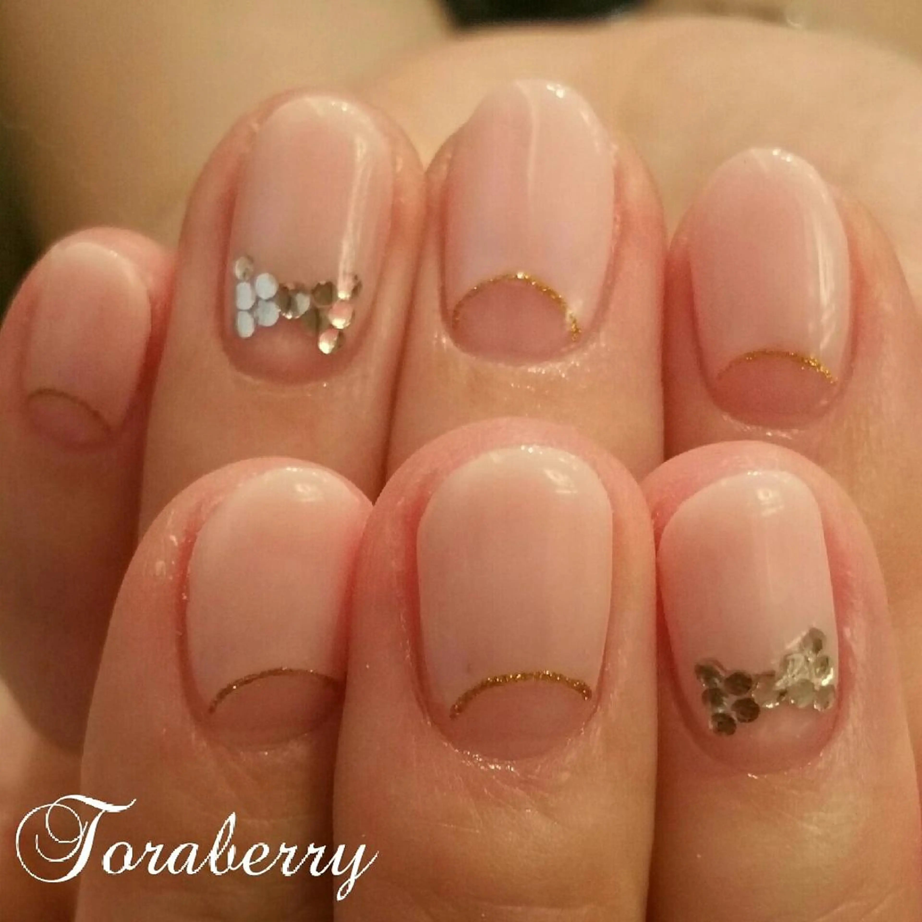 ネイル フレンチネイル 逆フレンチ ネイリスト なつみのネイルデザイン