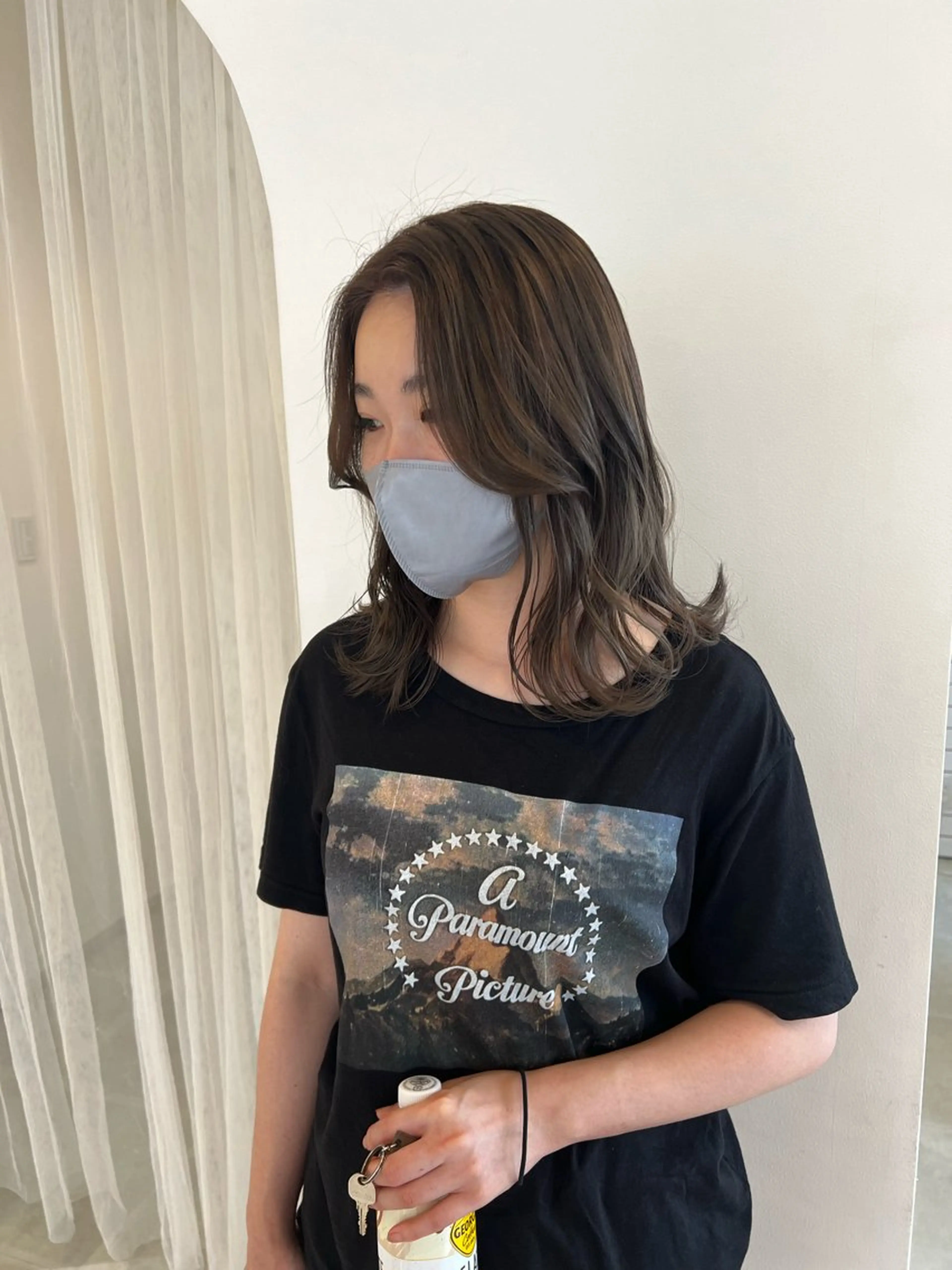 ミディアム ボブ ハイライト レイヤーカット ヘアカラー トリートメント cher. 新井瑞希のヘアスタイル