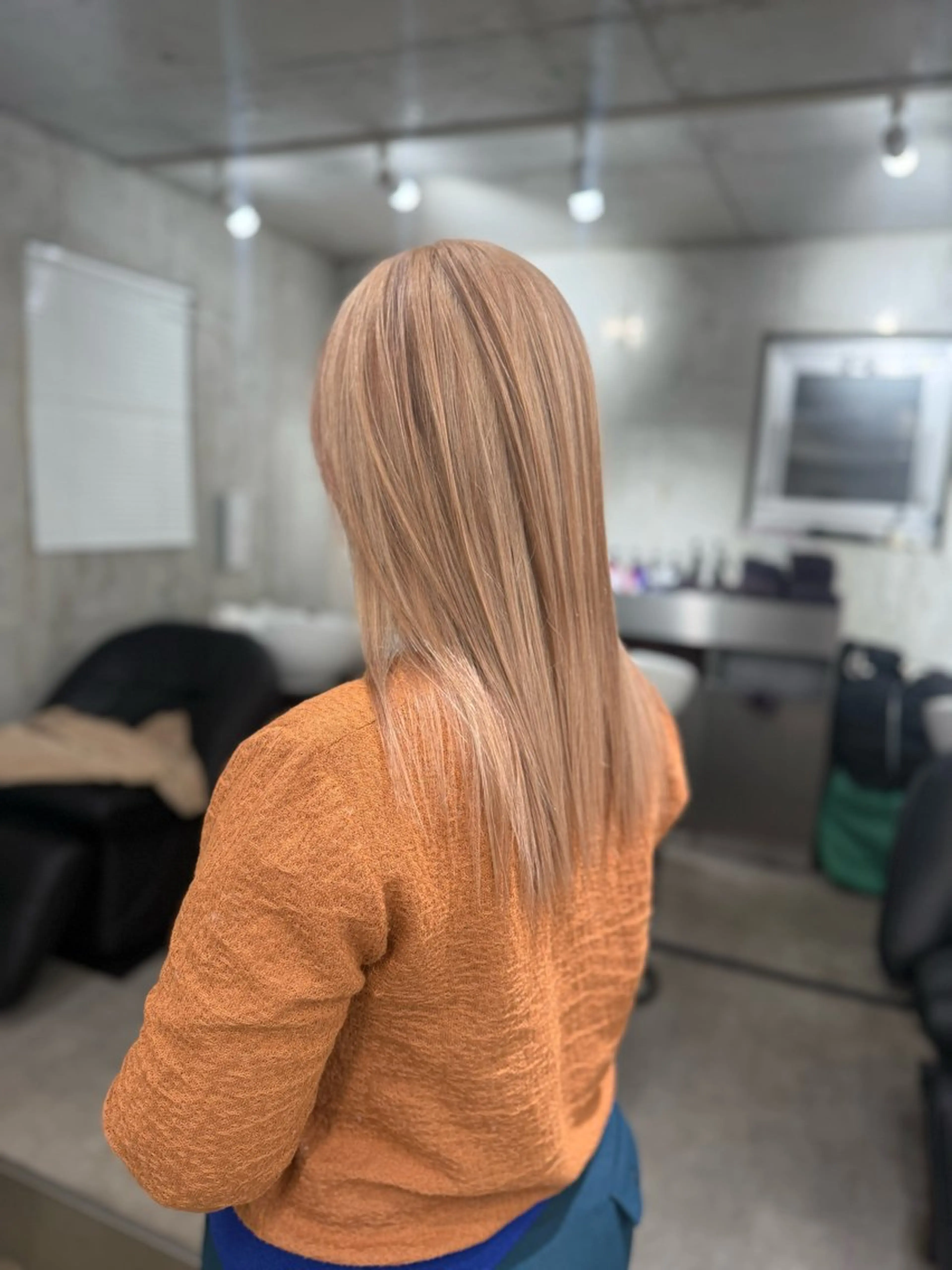 ミディアム ヘアカラー ブリーチカラー /ハイトーン碇　英朗のヘアスタイル