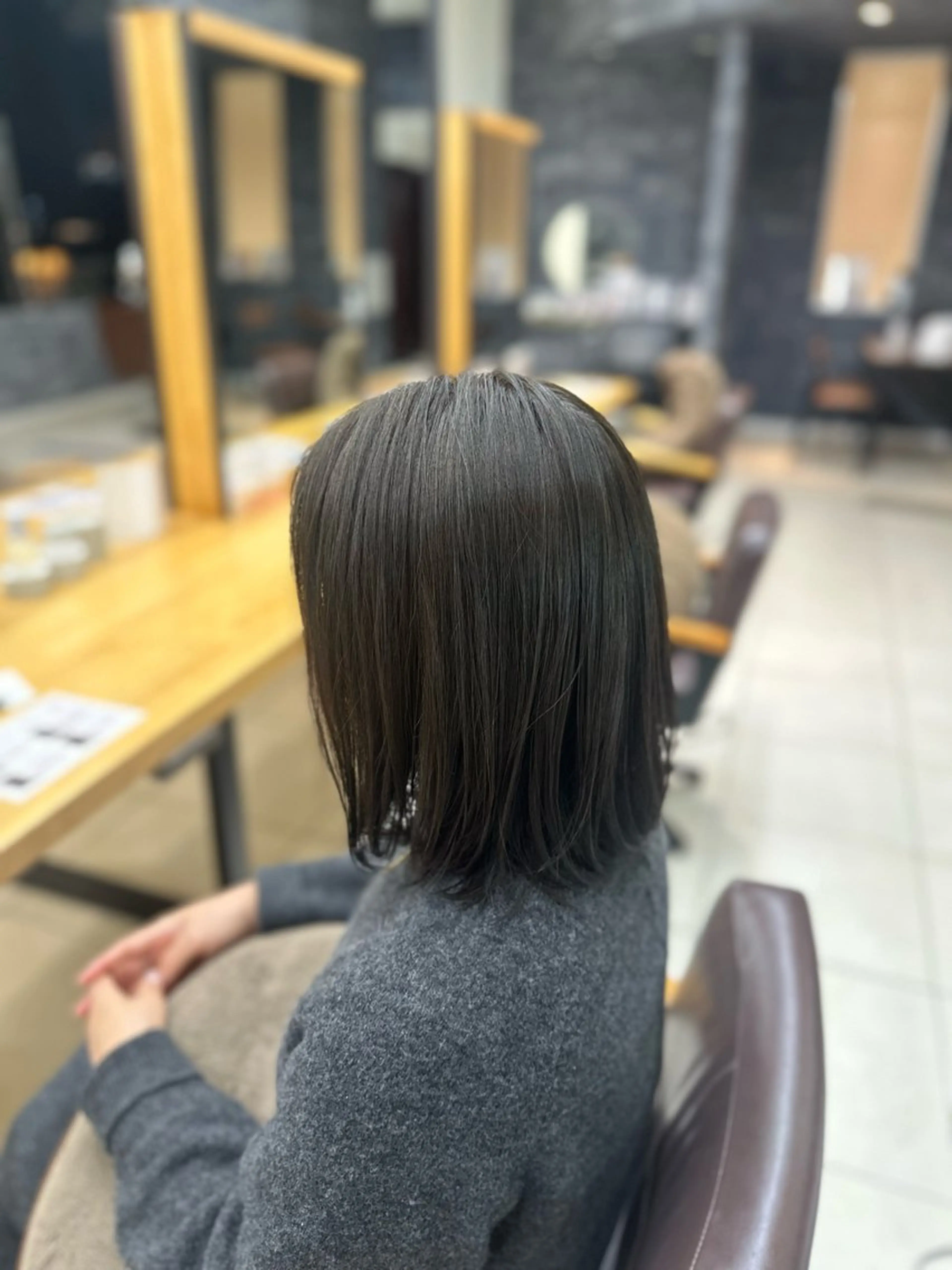 ショート カラー ブラウンカラー 透明感カラー オリーブブラウン ヘアカラー Laulu 佐藤壮也のヘアスタイル