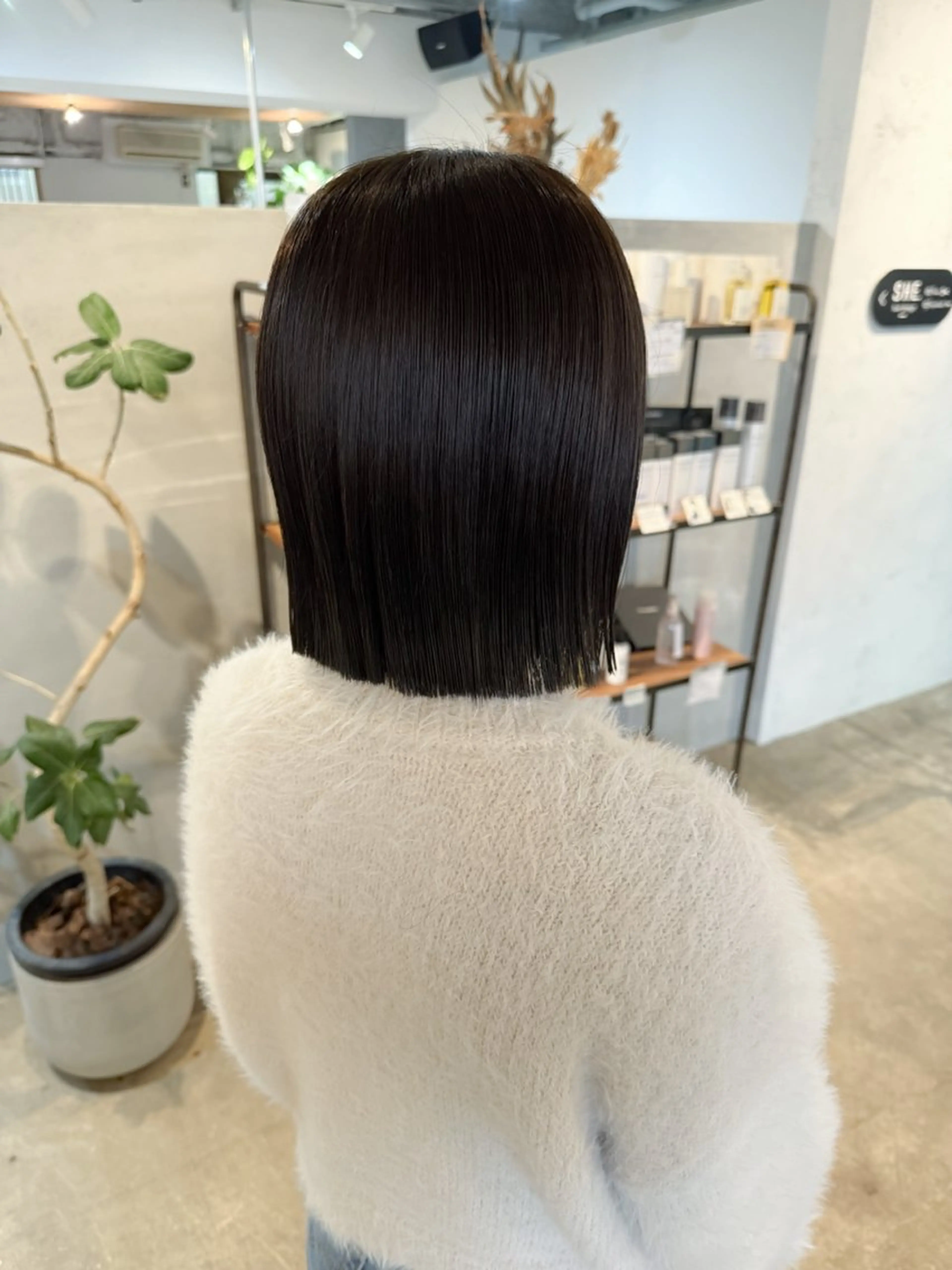 ミディアム 宮原 愛果のヘアスタイル
