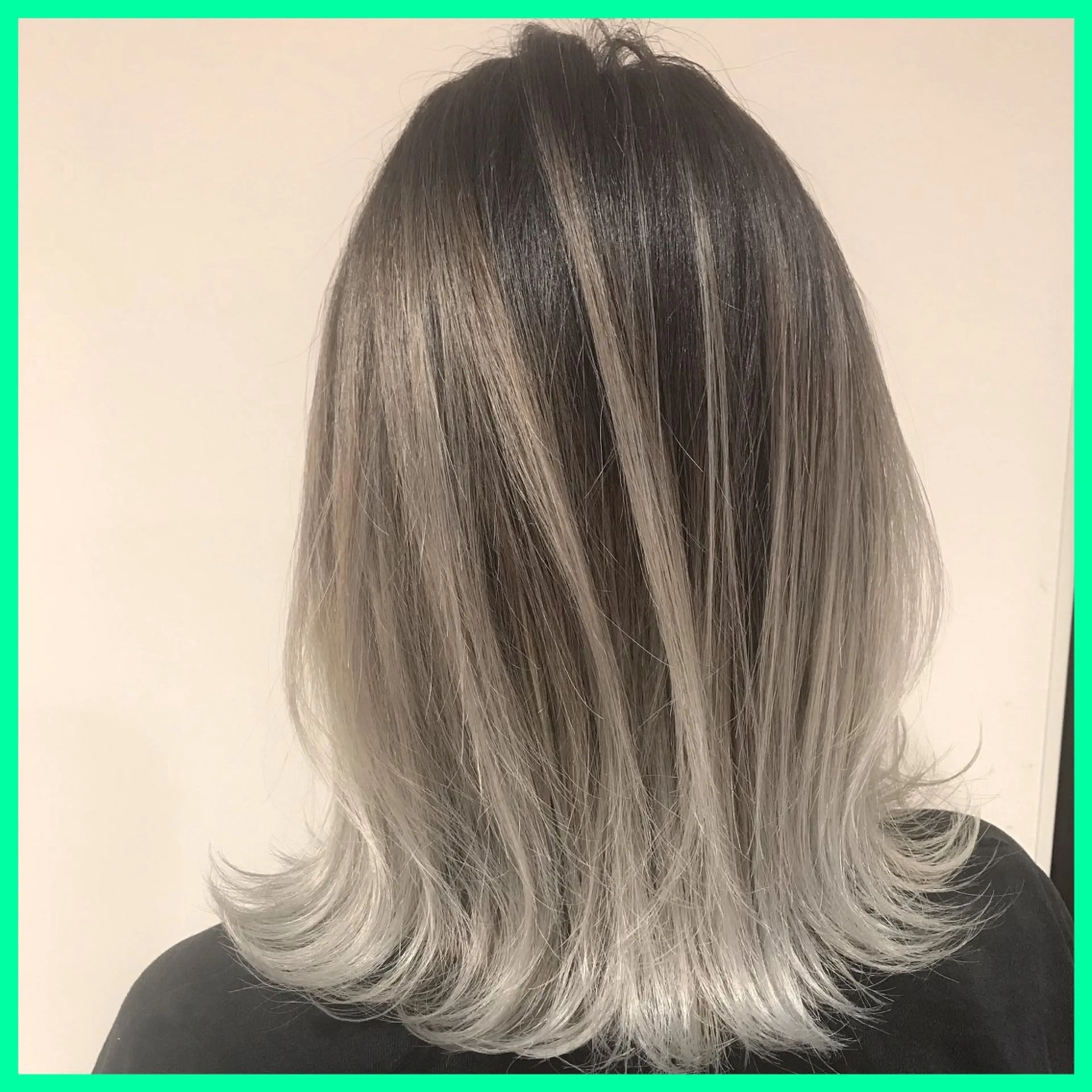 ショート カラー ボブレイヤー アッシュ バレイヤージュ ベージュカラー ブリーチ AMI Hair  supply所属・髪質改善カラー 韓国風レイヤーのヘアスタイル