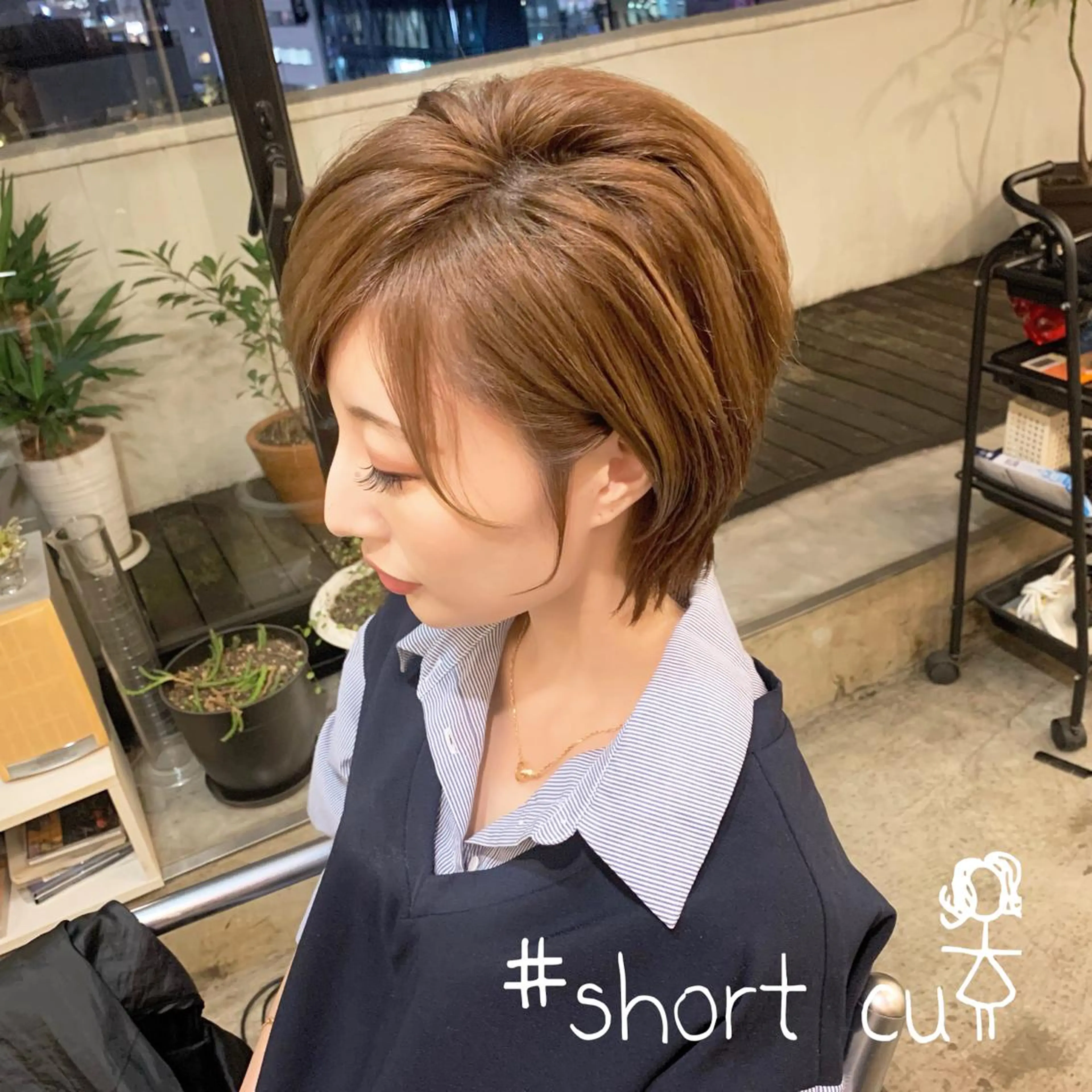 ショート ショートボブ ハンサムショート ボブ くせ毛 顔周りカット 武田涼レイヤーカット 髪質改善×縮毛矯正のヘアスタイル