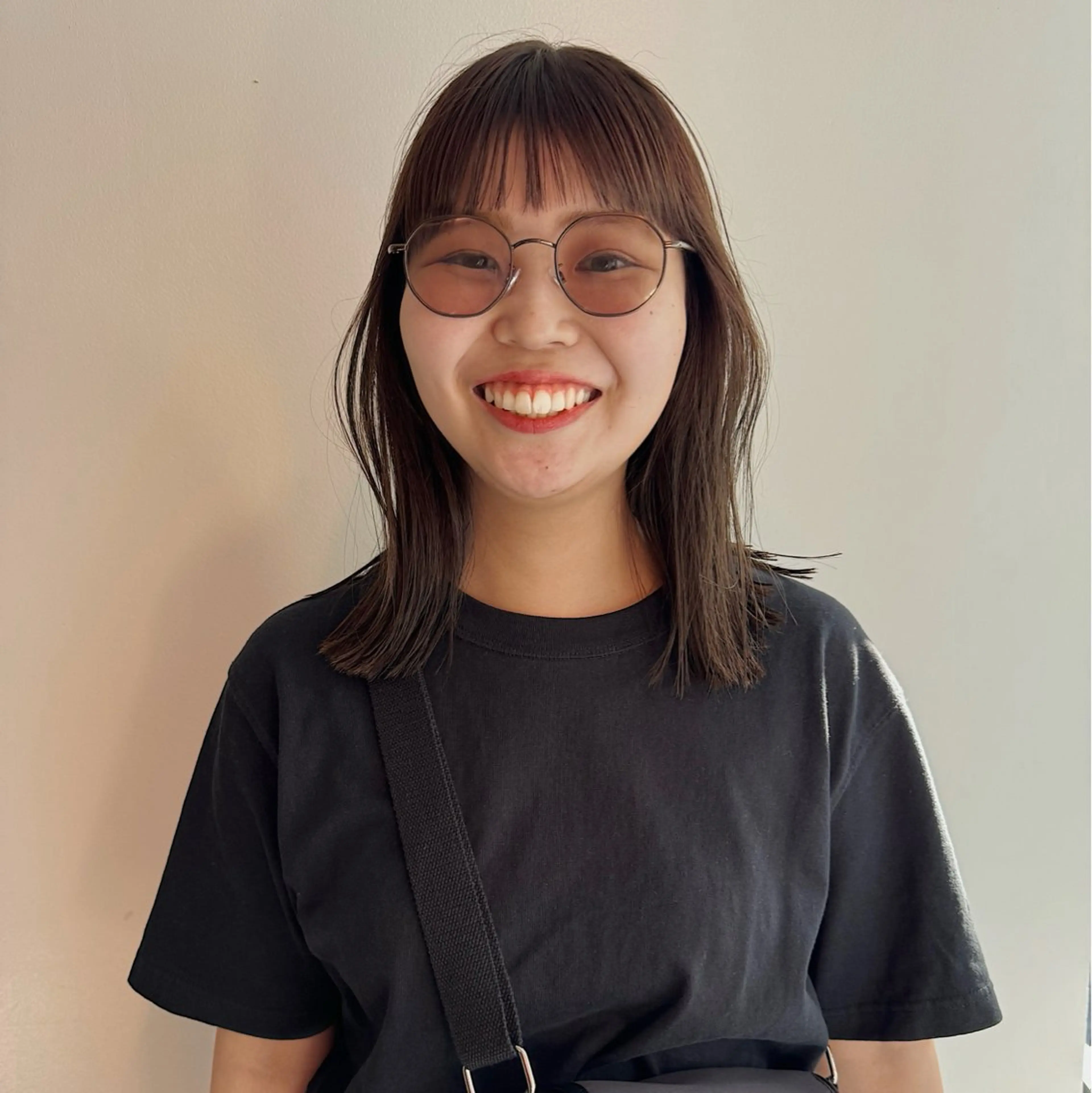 ミディアム カラー ベージュカラー オリーブベージュ カット ヘアカラー トリートメント 🌐サトウ リョウ🌐のヘアスタイル