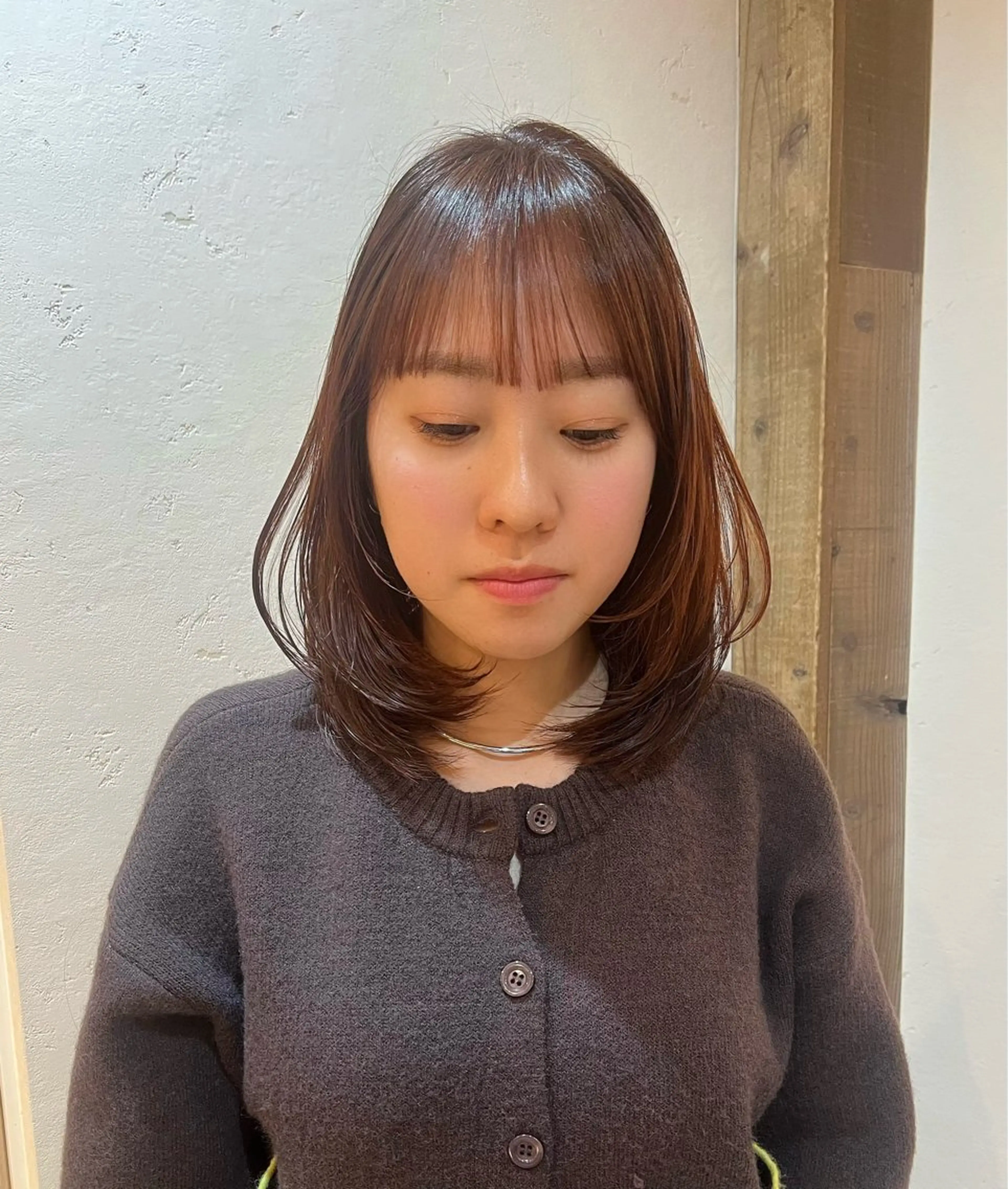 ミディアム カラー レイヤーカット カット ヘアカラー トリートメント 工藤 梨花のヘアスタイル