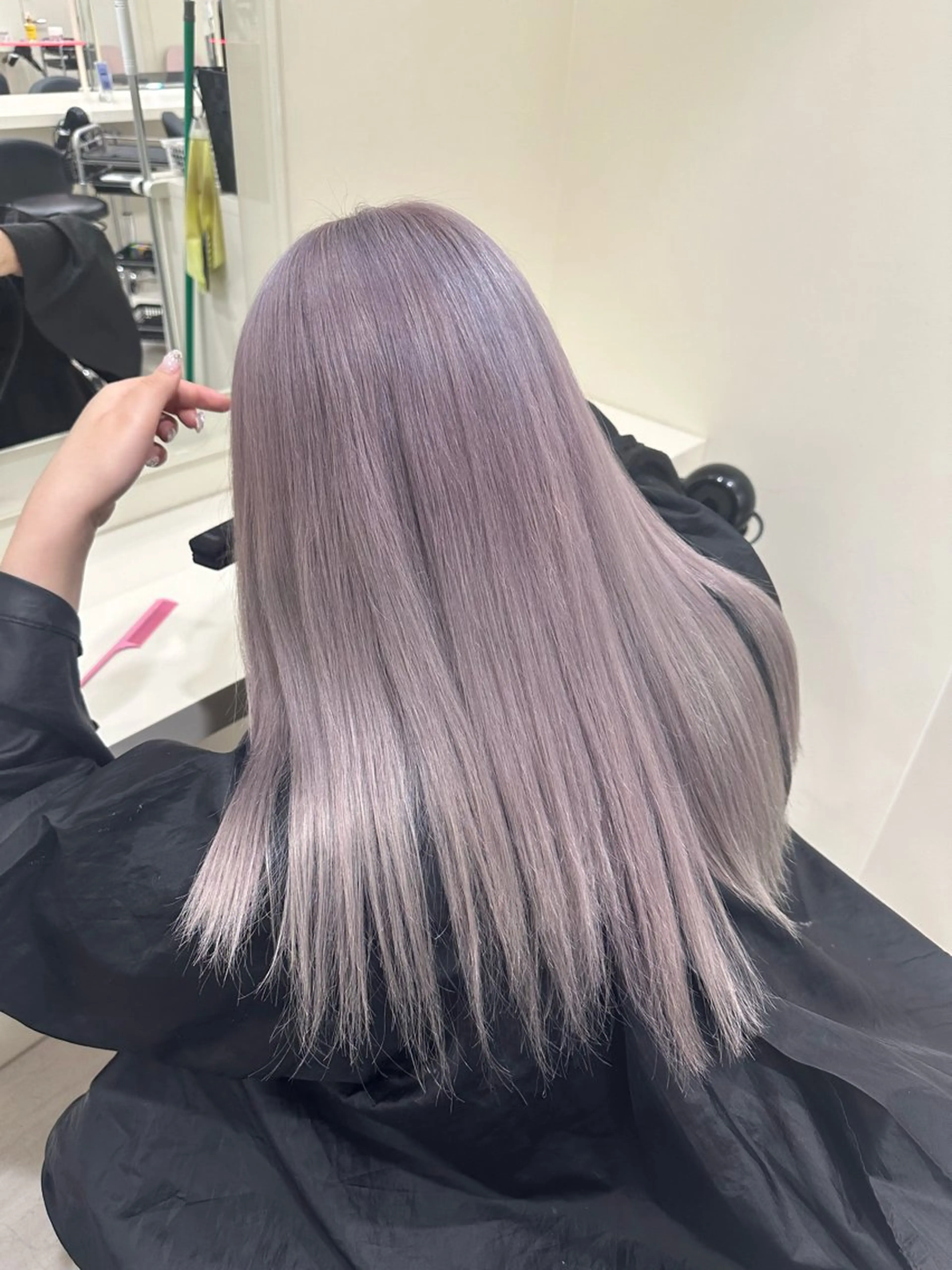 ロング ️🫧 AINE 🫧ハイトーンカラーのヘアスタイル