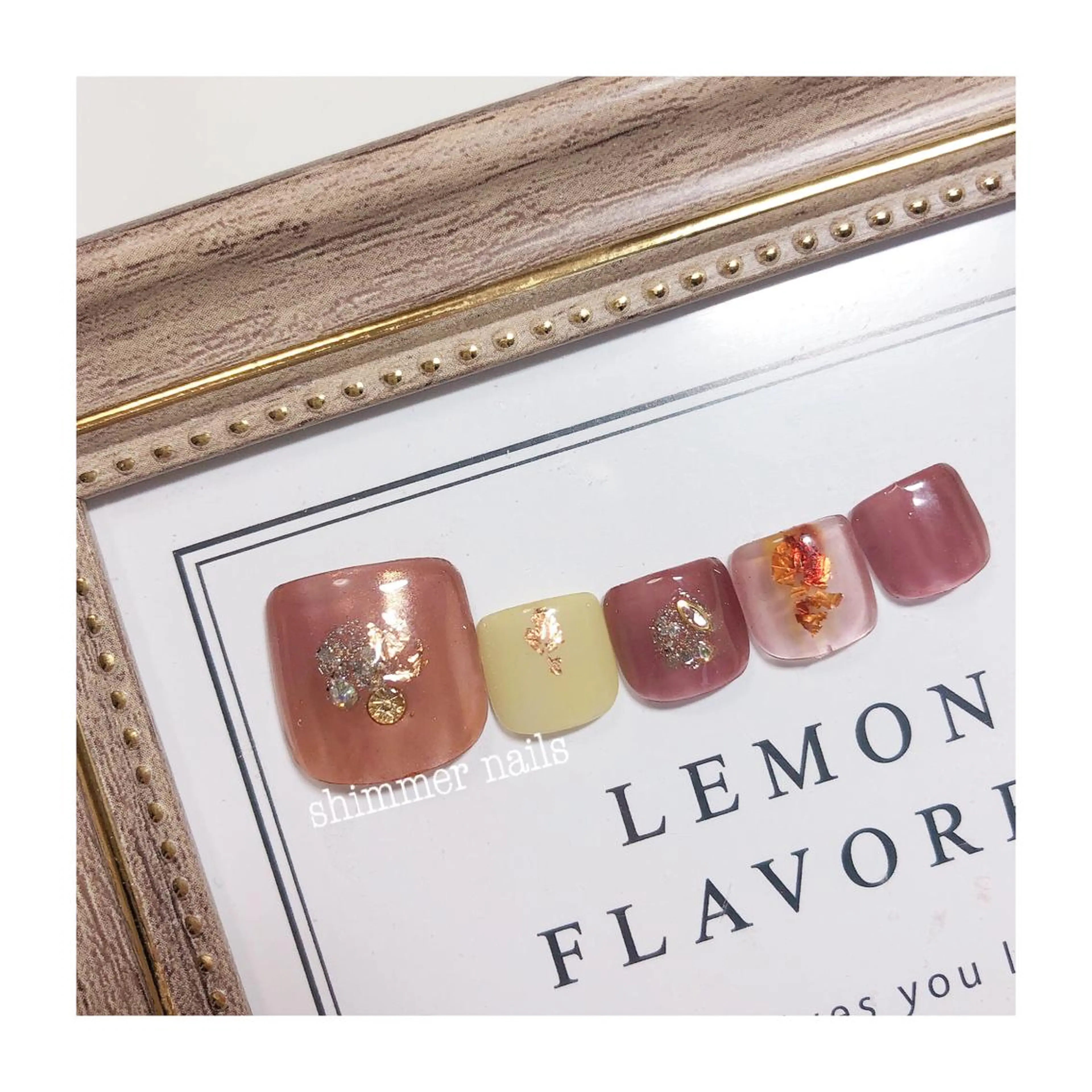 ネイル ブラウン フットネイル ミラーネイル shimmer nailsのネイルデザイン