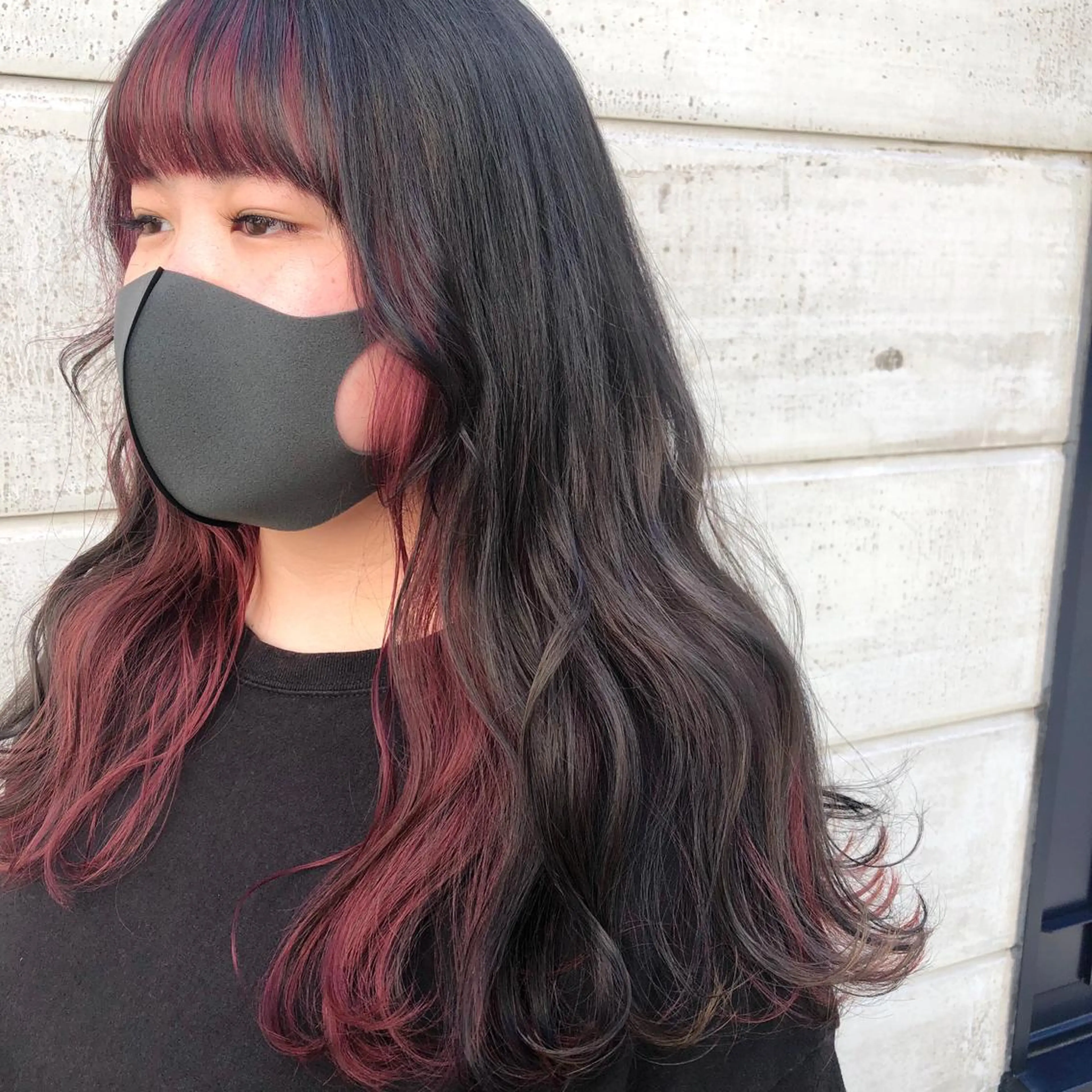 ロング カラー パーマ 八巻 晴香のヘアスタイル