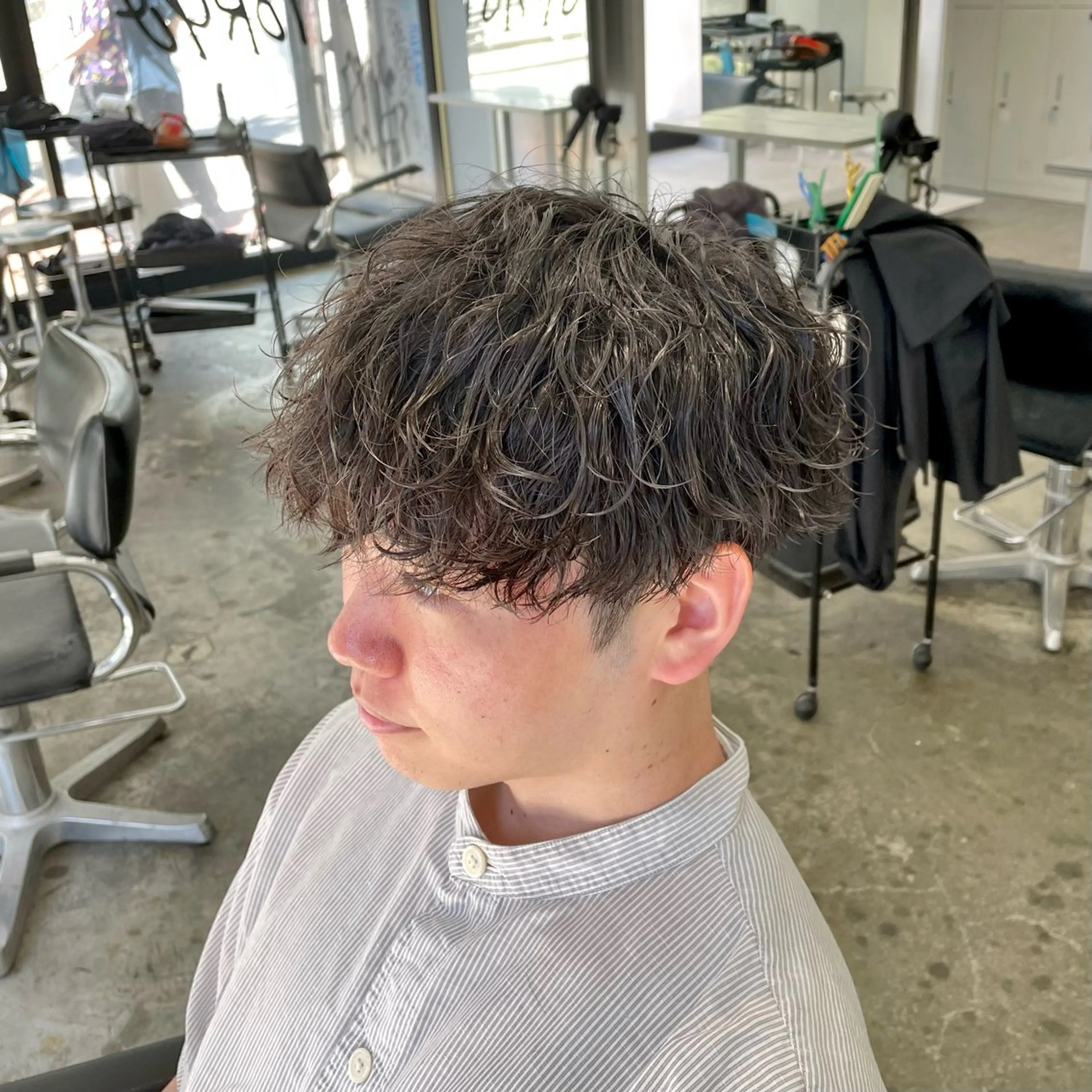 ショート パーマ メンズ 波巻きパーマ カット パーマ メンズ特化美容師/ 藤戸 椋のヘアスタイル