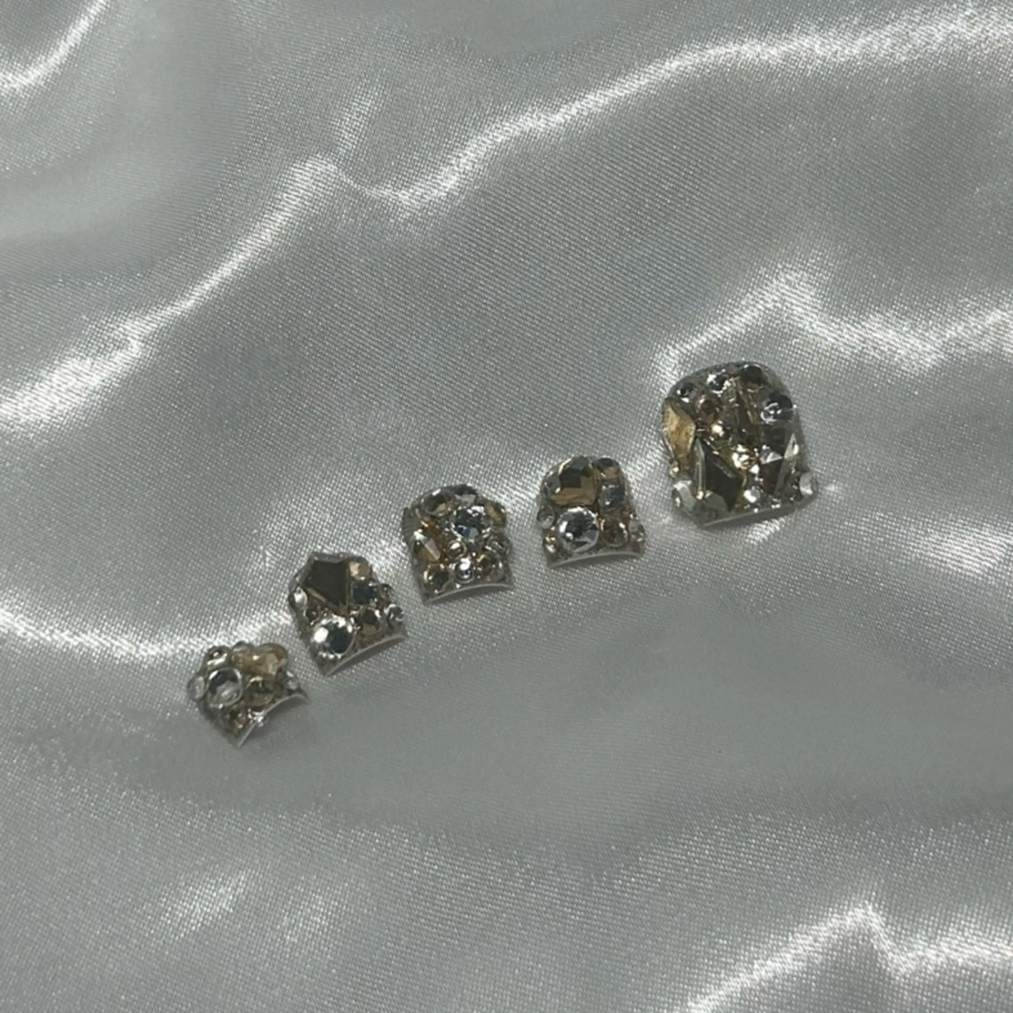 10本埋めつくしフットネイルの写真