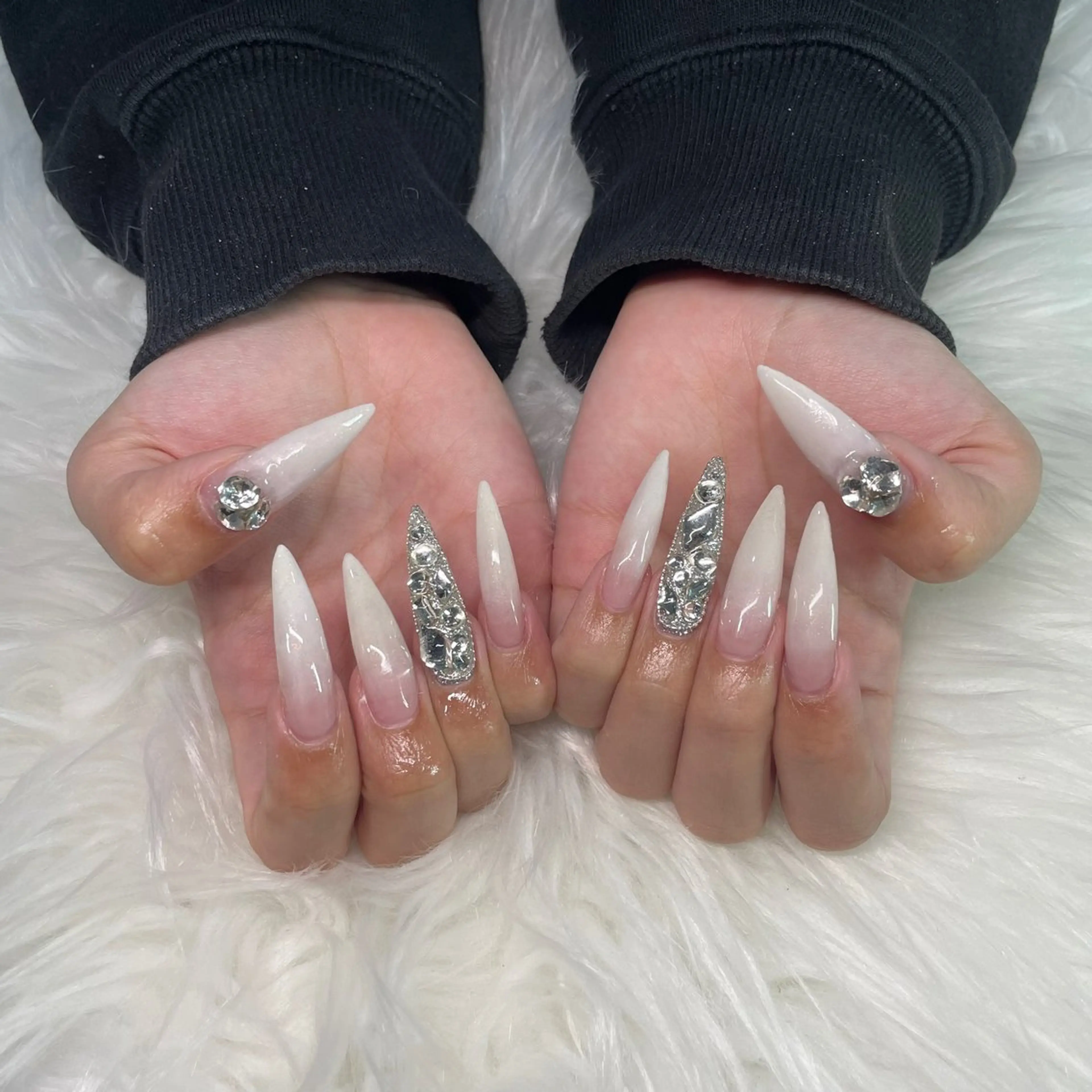 ネイル ハンドネイル 💅🏻 Sakuraのネイルデザイン