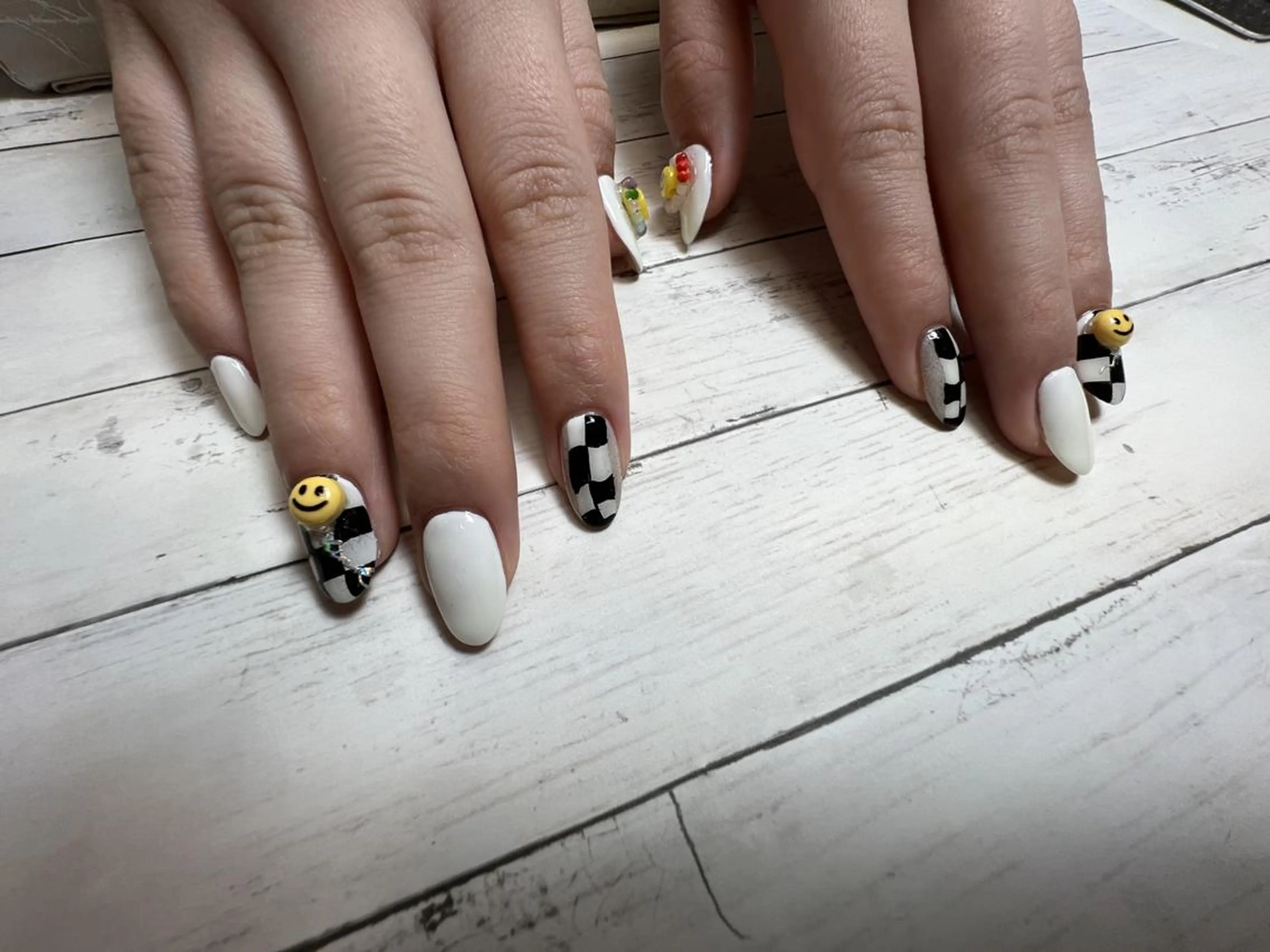 ネイル ハンドネイル ハンドケア ビューティーサロン ヘゼリヒのネイルデザイン