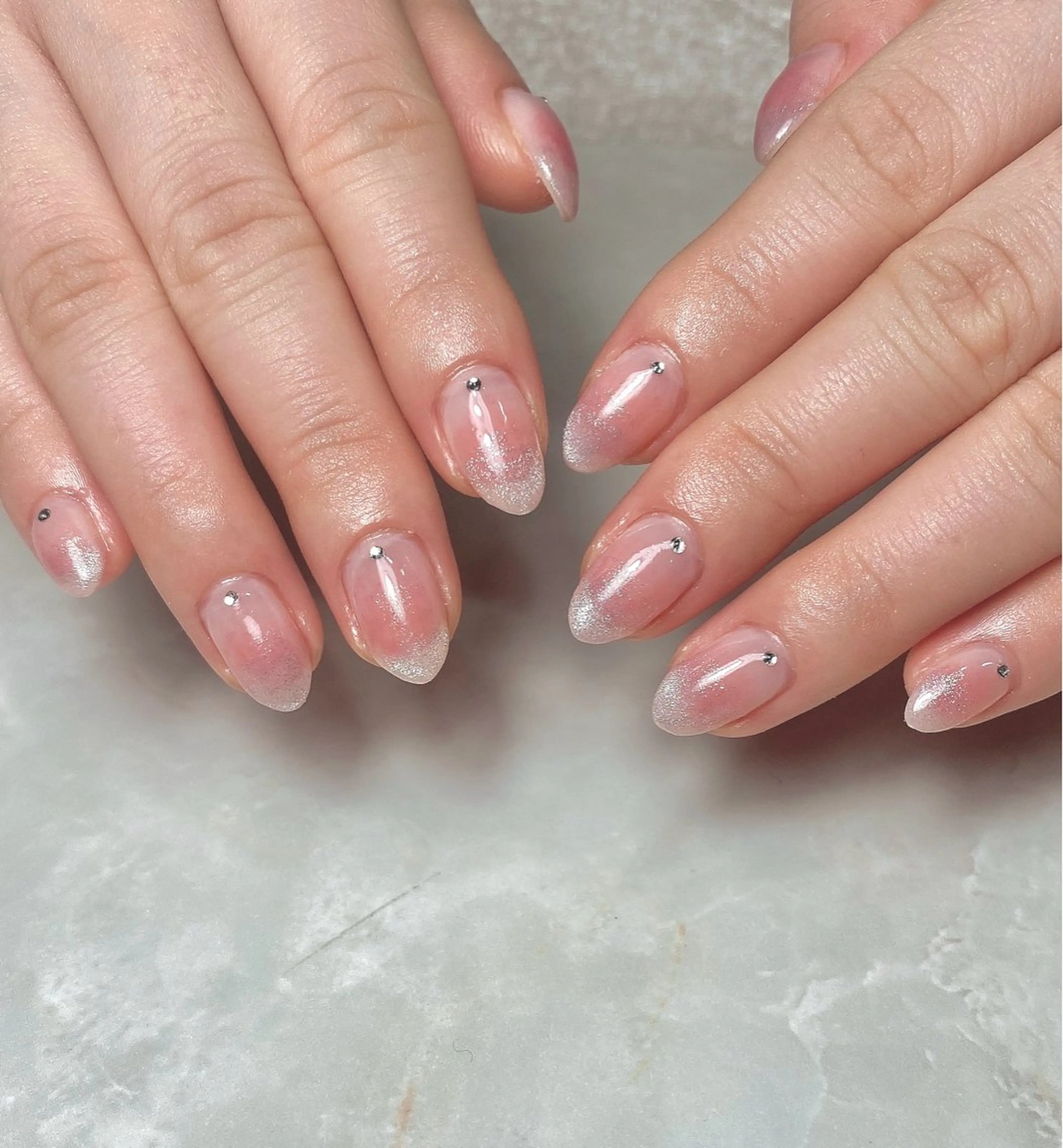 ネイル チークネイル マグネットネイル シンプルネイル ｉｎｇ .のネイルデザイン