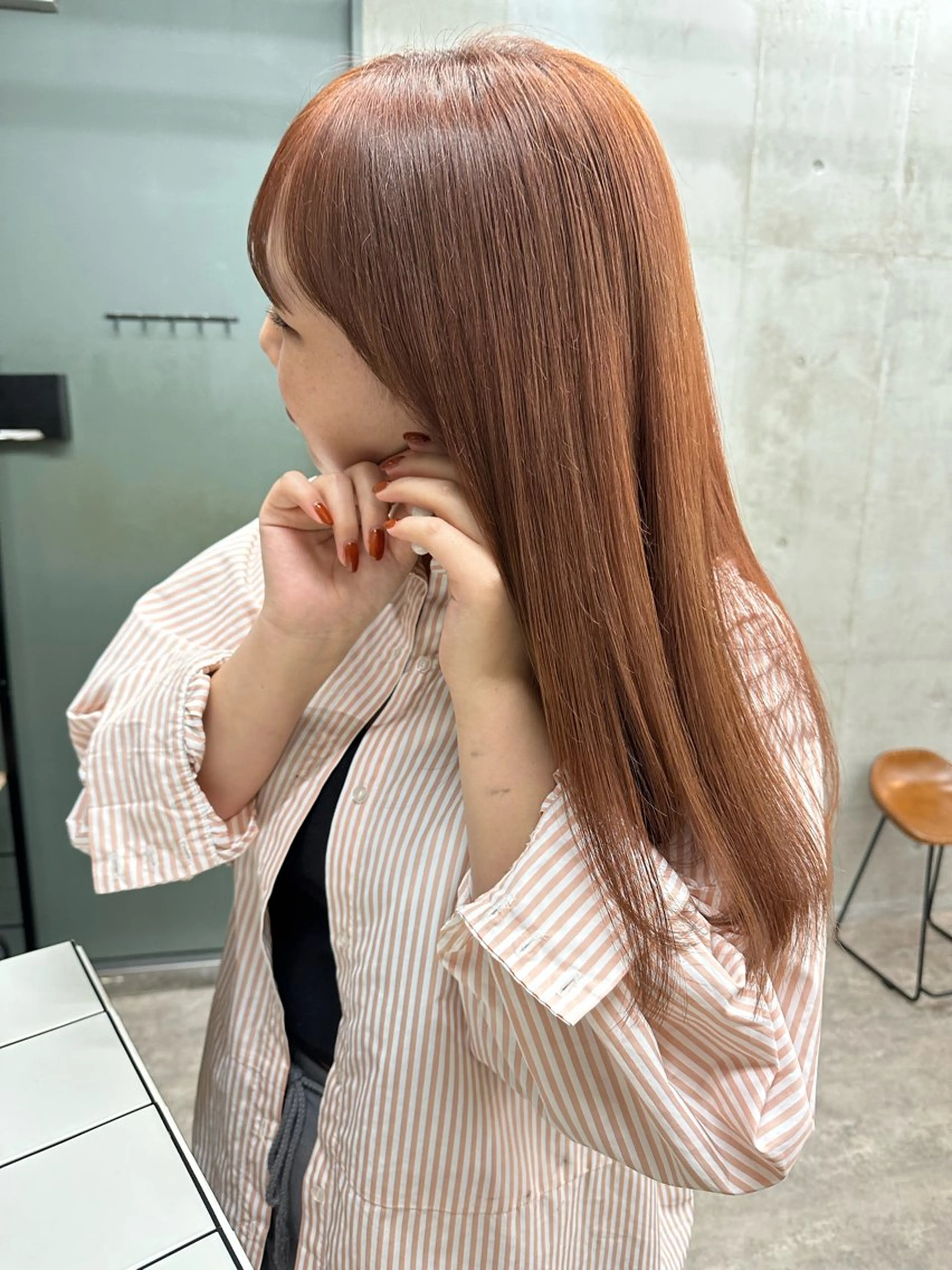 セミロング カラー ブラウンカラー オレンジ オレンジブラウン SALT WATER  恵比寿所属・SALTWATER AYARIのヘアスタイル