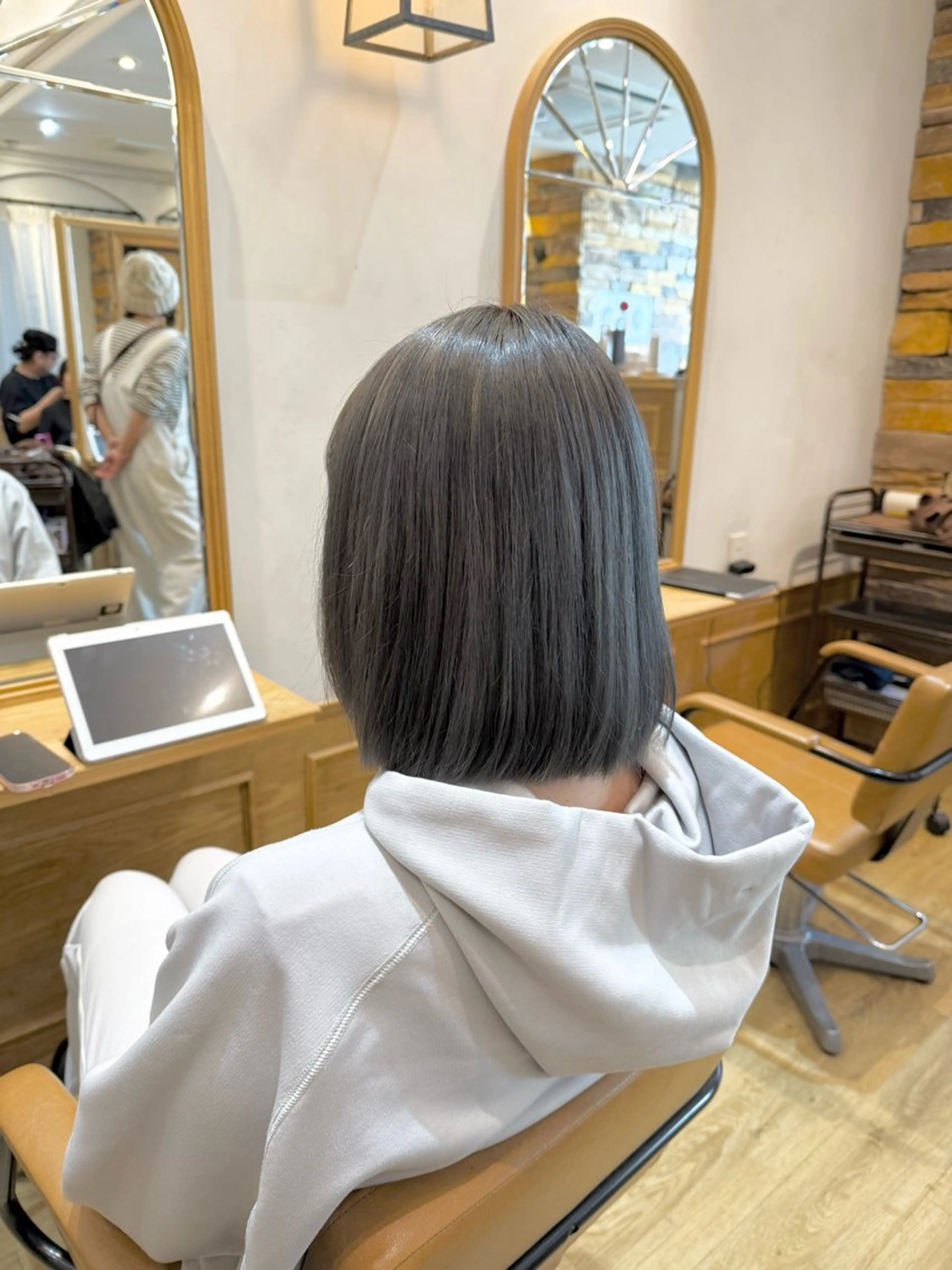 ミディアム アッシュ アッシュグレー 🫧サカモトレナ🫧 新宿三丁目のヘアスタイル