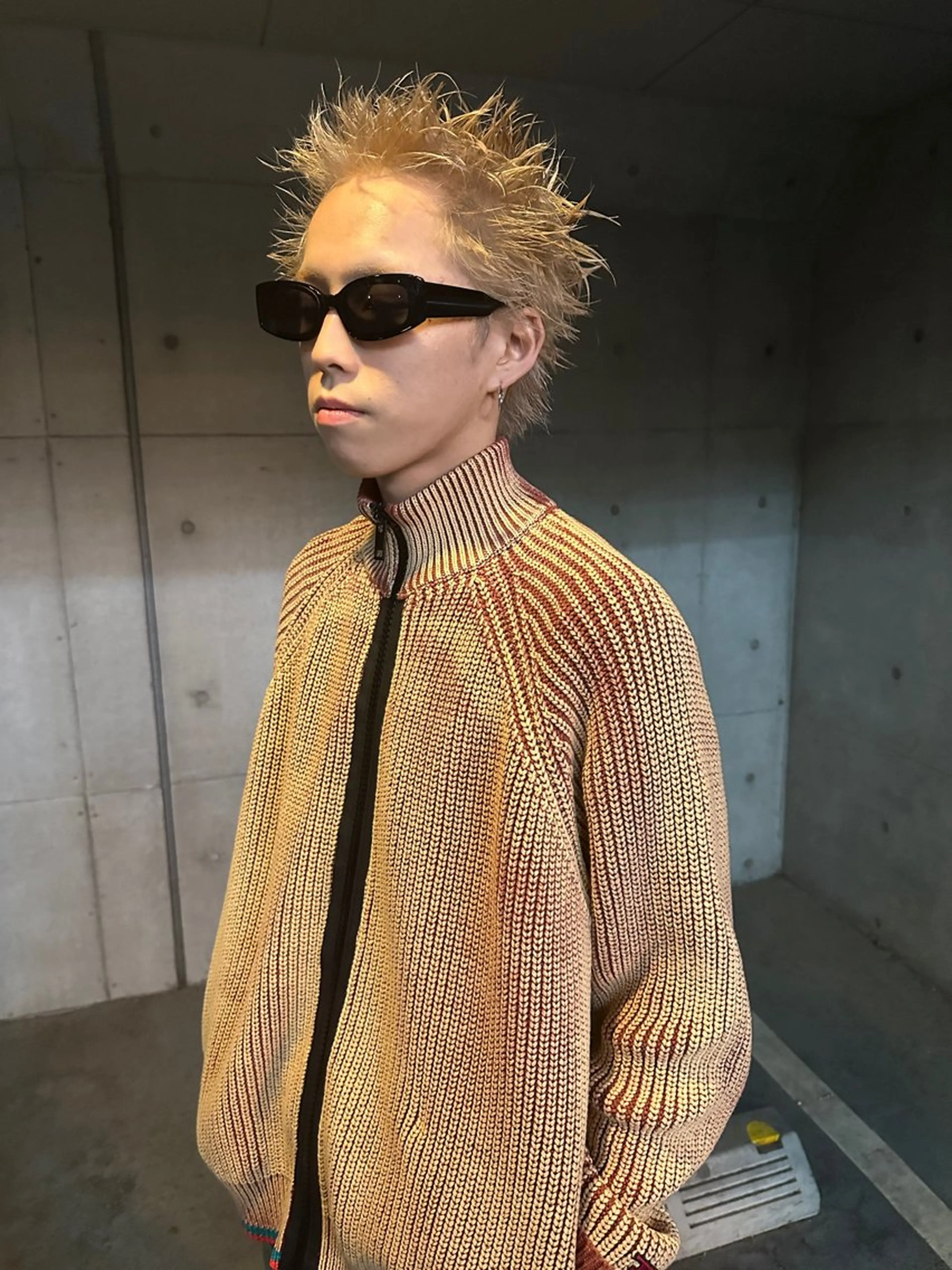 【新規平日限定！】カット＋ブリーチオンカララーの写真