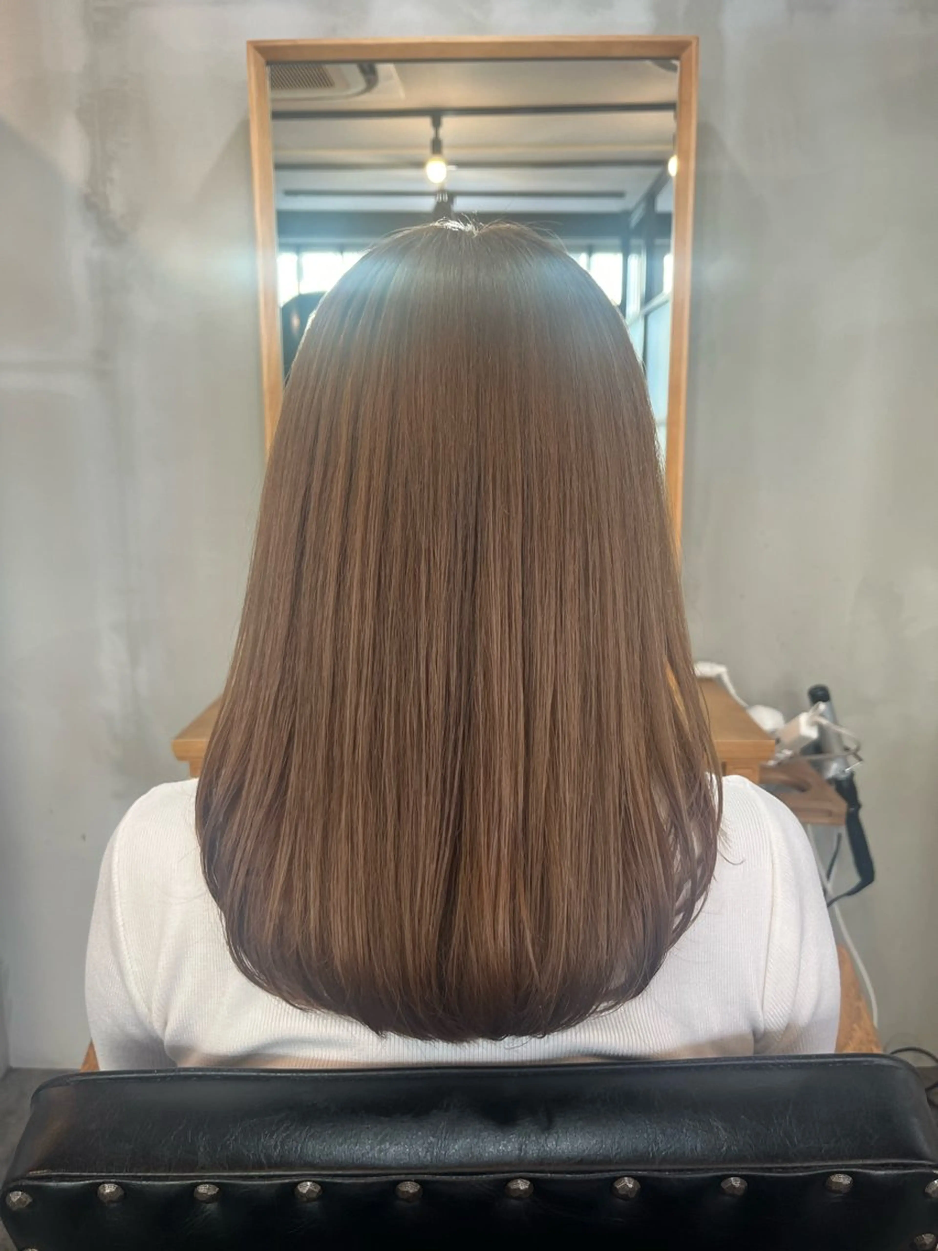 セミロング カット ヘアカラー 栗本 陽香/顔周りレ イヤー/透明感カラーのヘアスタイル